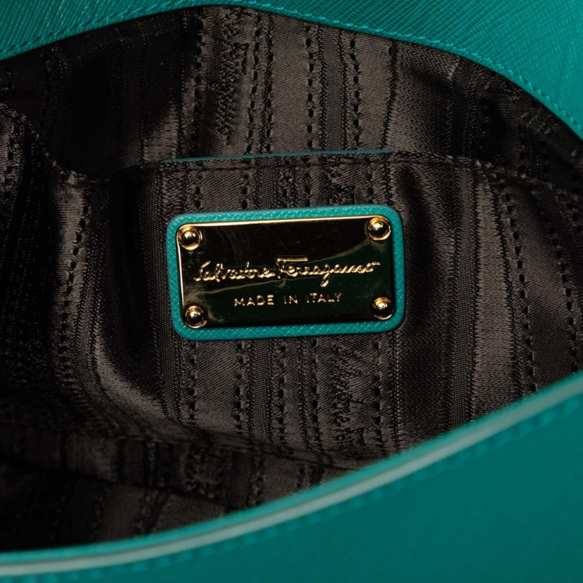 Salvatore Ferragamo Green Leather Handbag (Pre-Owned)