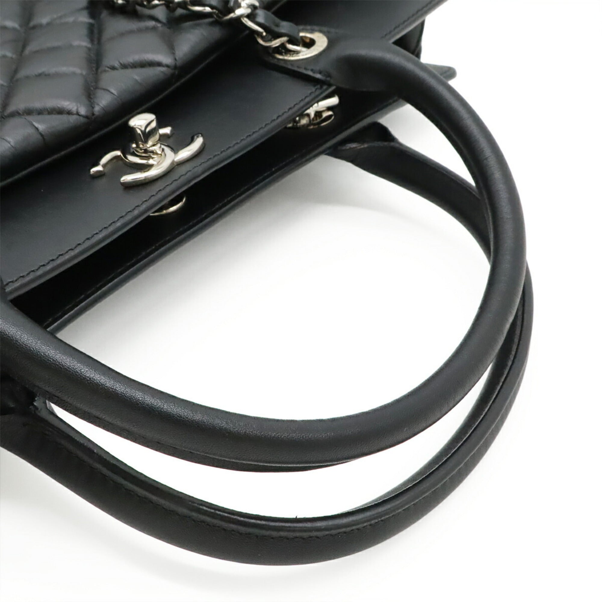 Chanel Matelasse Black Leather Shoulder Bag Tote Bag (Pre-Owned)