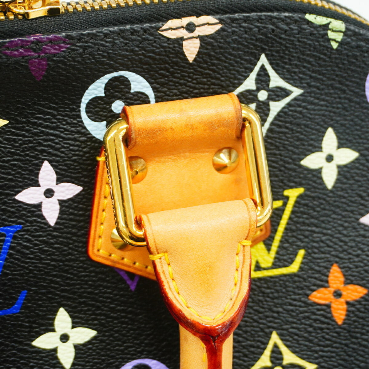 Louis Vuitton Noir Handbag (Pre-Owned)