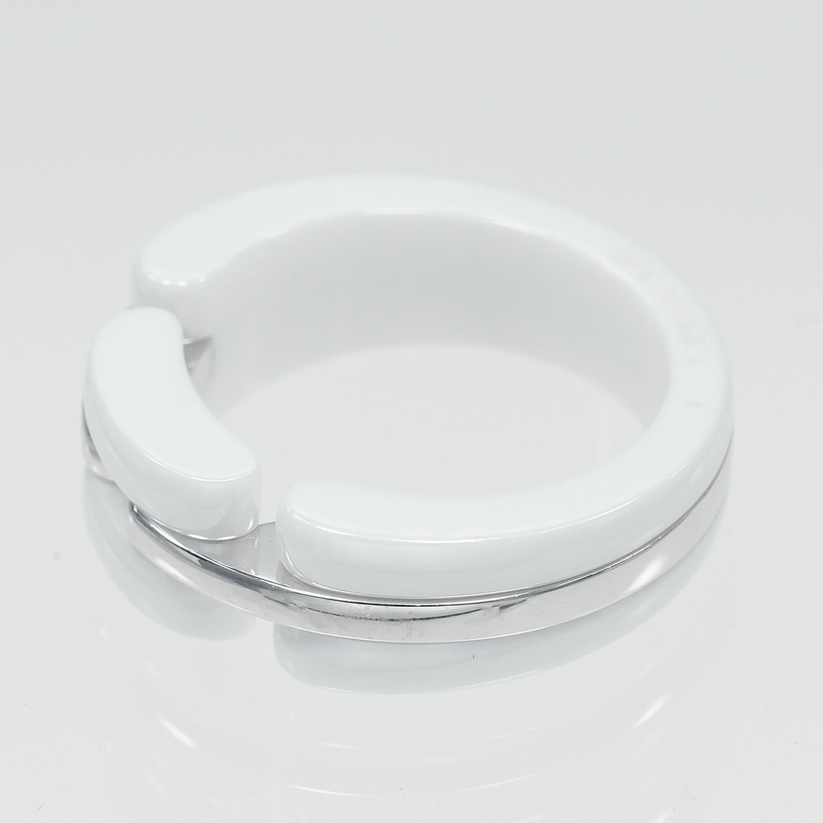 Chanel White Gold (18K) Ceramic Band Ring (Pre-Owned)