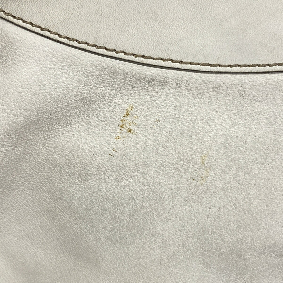 Gucci White Leather Shoulder Bag (Pre-Owned)