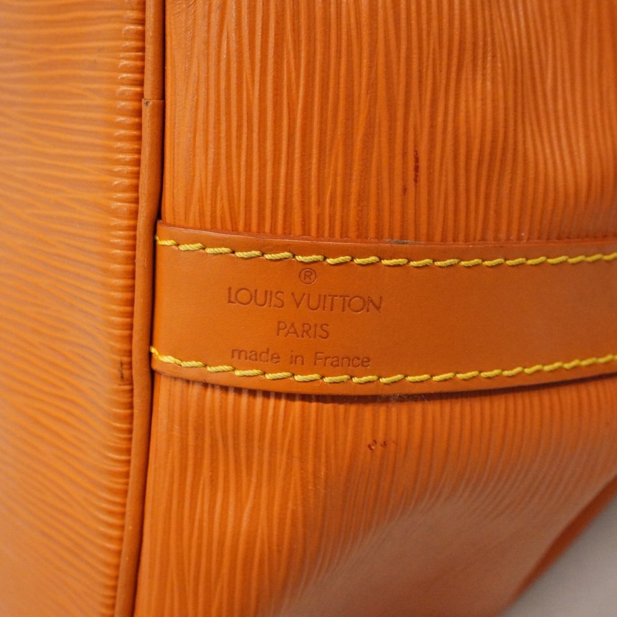 Louis Vuitton Gold Cipango Shoulder Bag (Pre-Owned)