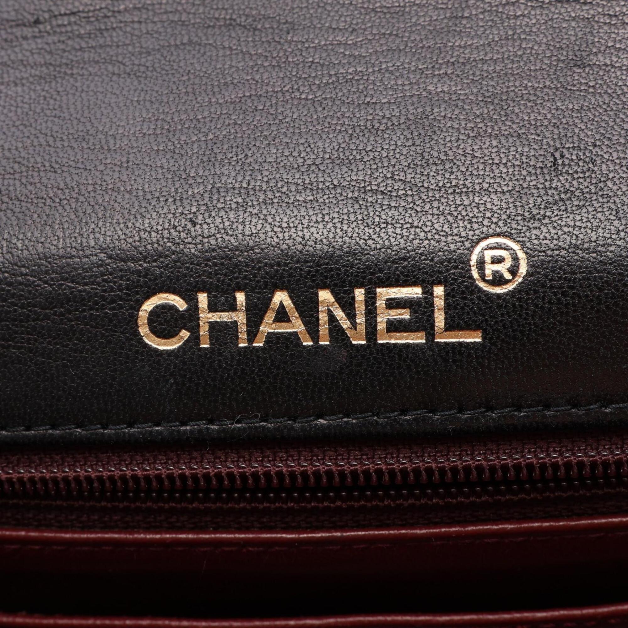 Chanel Black Leather Handbag (Pre-Owned)