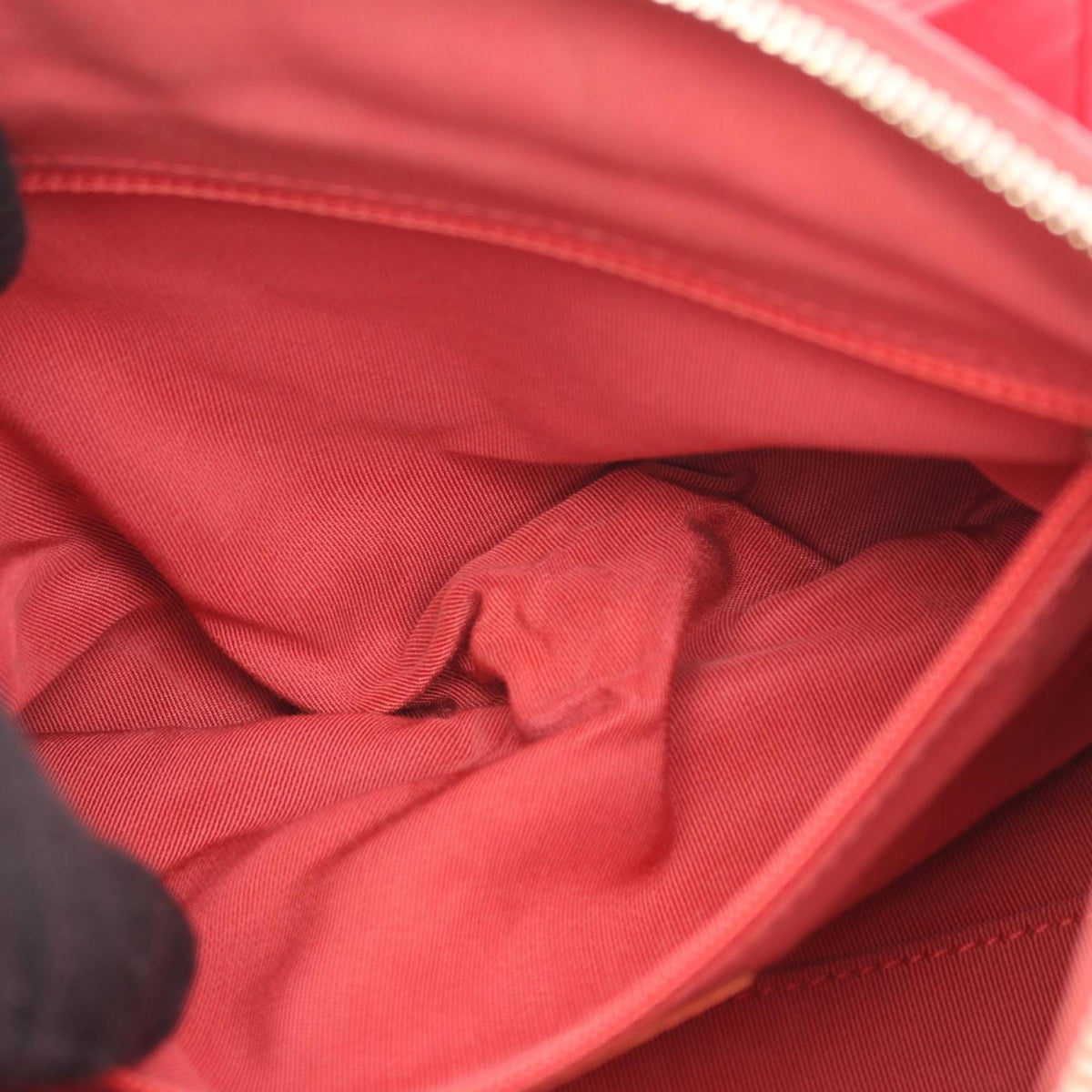 Chanel Red Color Leather Leather Shoulder Bag (Pre-Owned)