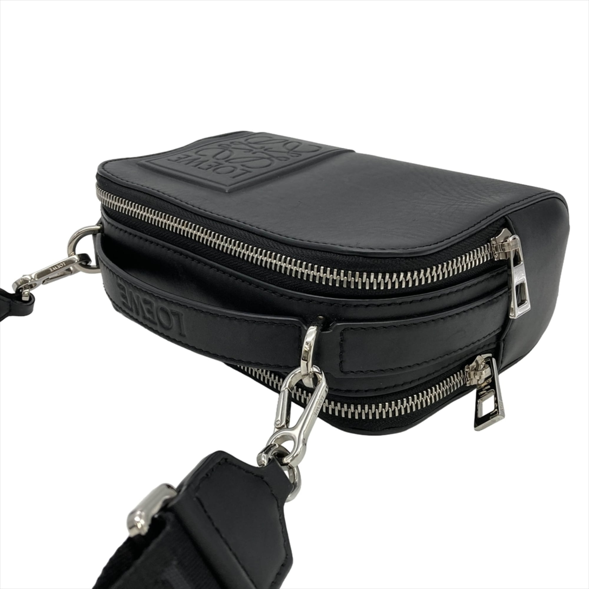 Loewe Black Shoulder Bag (Pre-Owned)