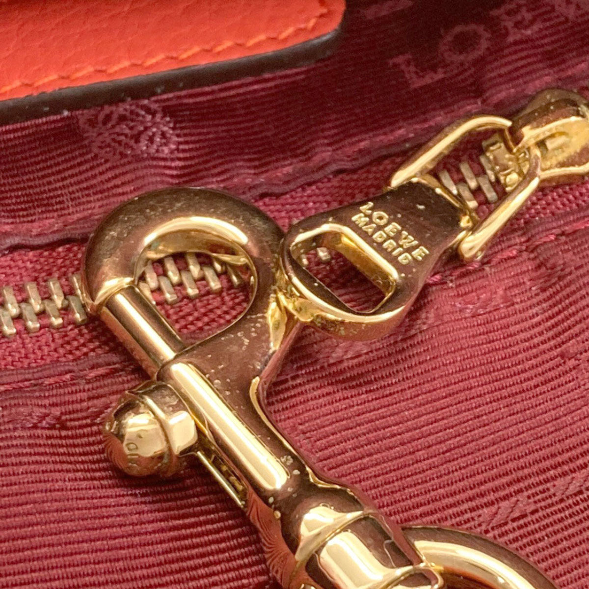 Loewe Red Color Leather Tote Bag (Pre-Owned)