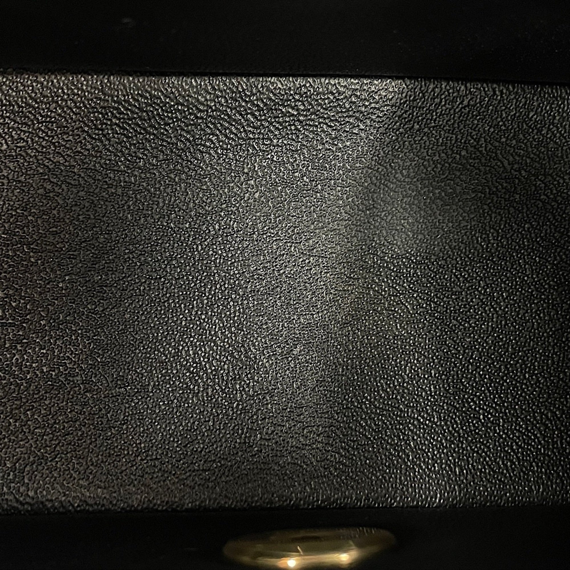 Chanel Black Shoulder Bag (Pre-Owned)