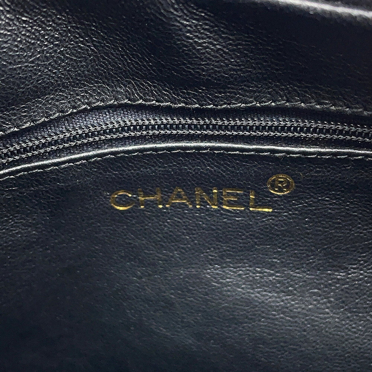 Chanel Black Patent Leather Shoulder Bag (Pre-Owned)
