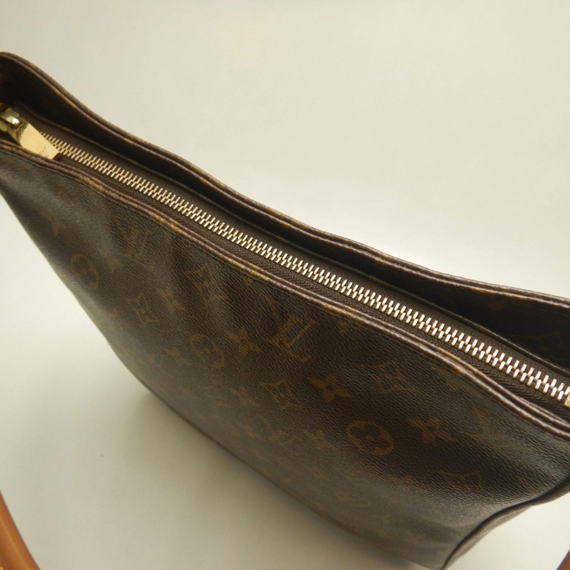 Louis Vuitton Brown Monogram Monogram Shoulder Bag (Pre-Owned)