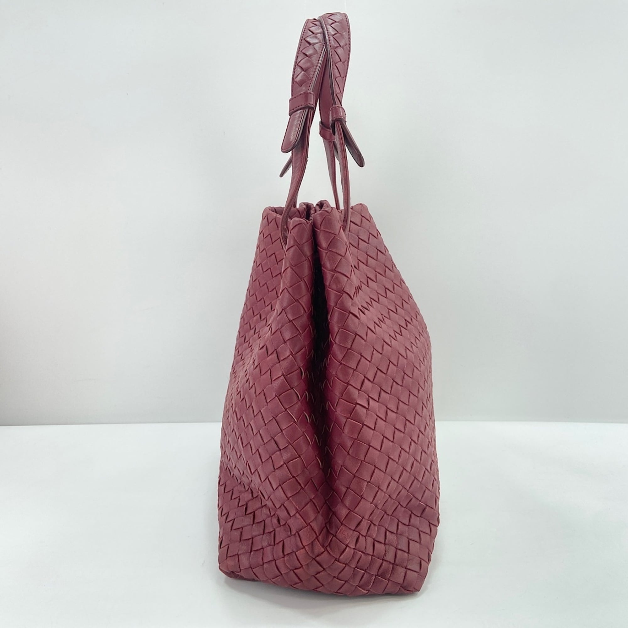 Bottega Veneta Intrecciato Wine Intrecciato Handbag (Pre-Owned)