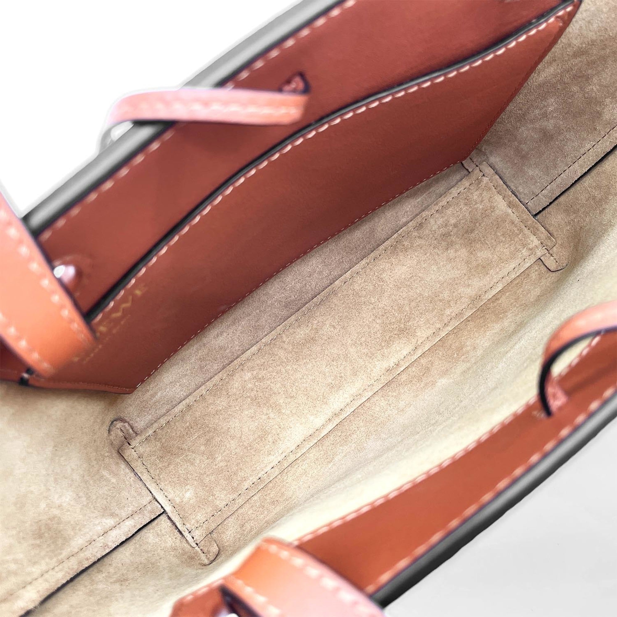 Loewe Brown Leather Shoulder Bag (Pre-Owned)