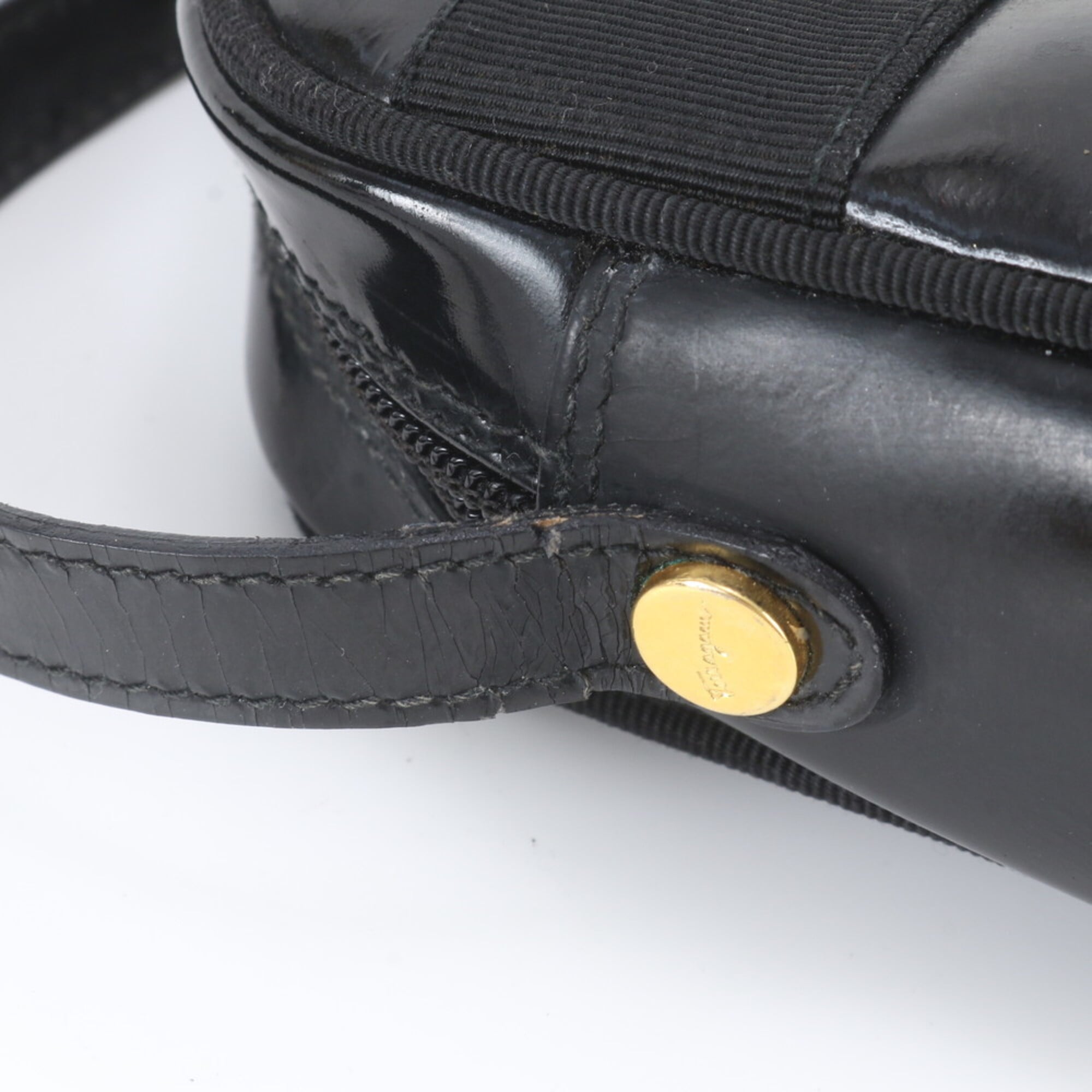Salvatore Ferragamo Black Leather Crossbody Bag Shoulder Bag (Pre-Owned)