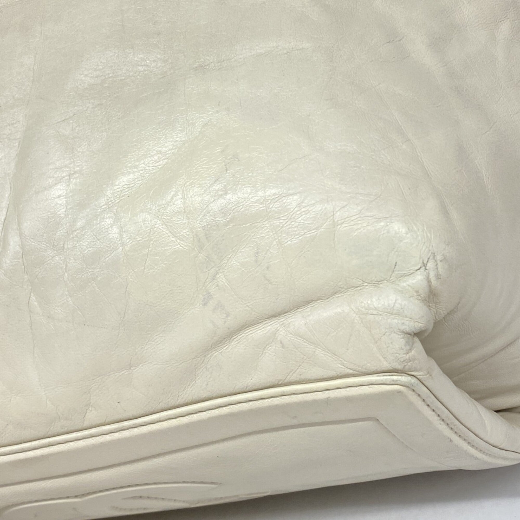 Chanel Ivory Leather Tote Bag (Pre-Owned)