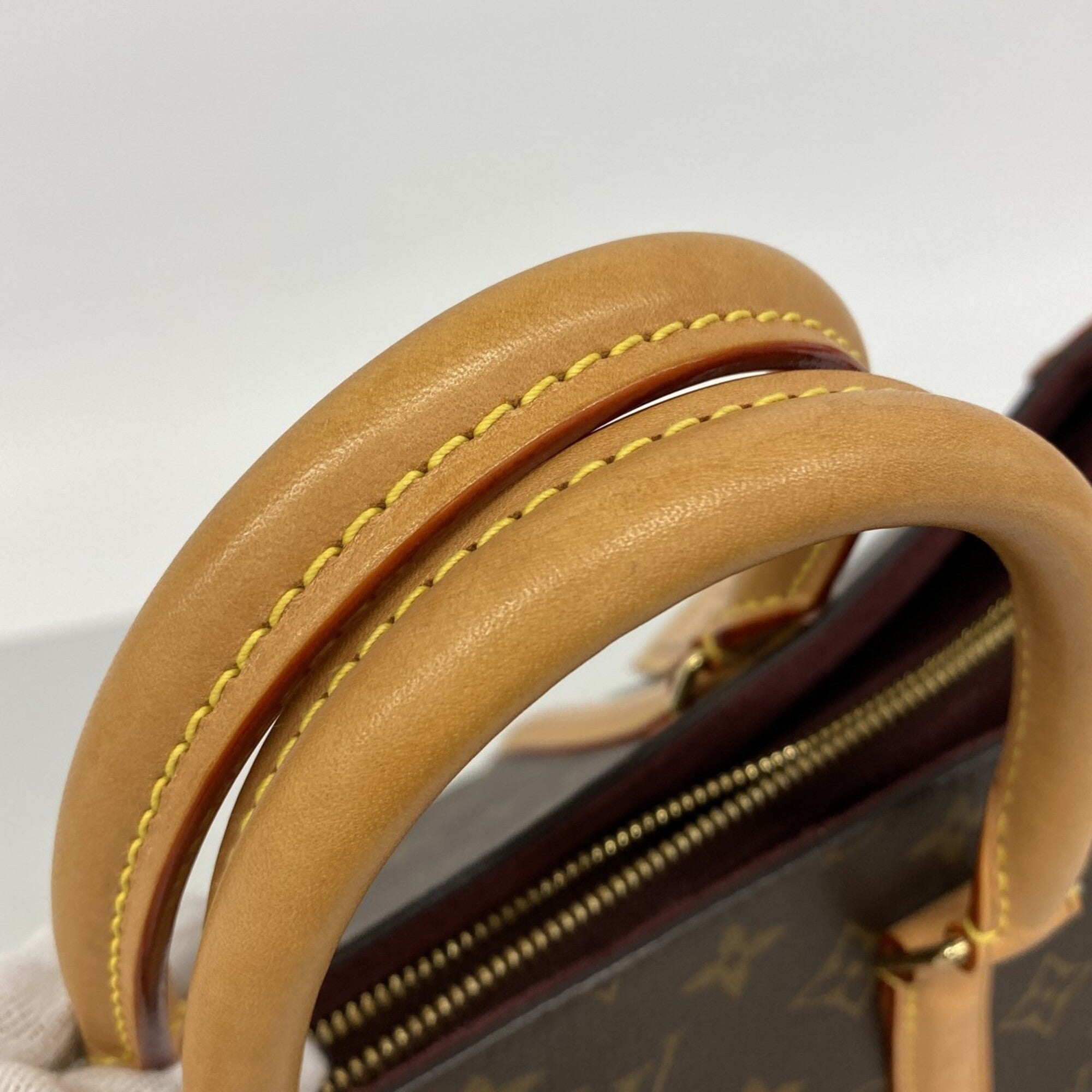 Louis Vuitton Brown Handbag (Pre-Owned)