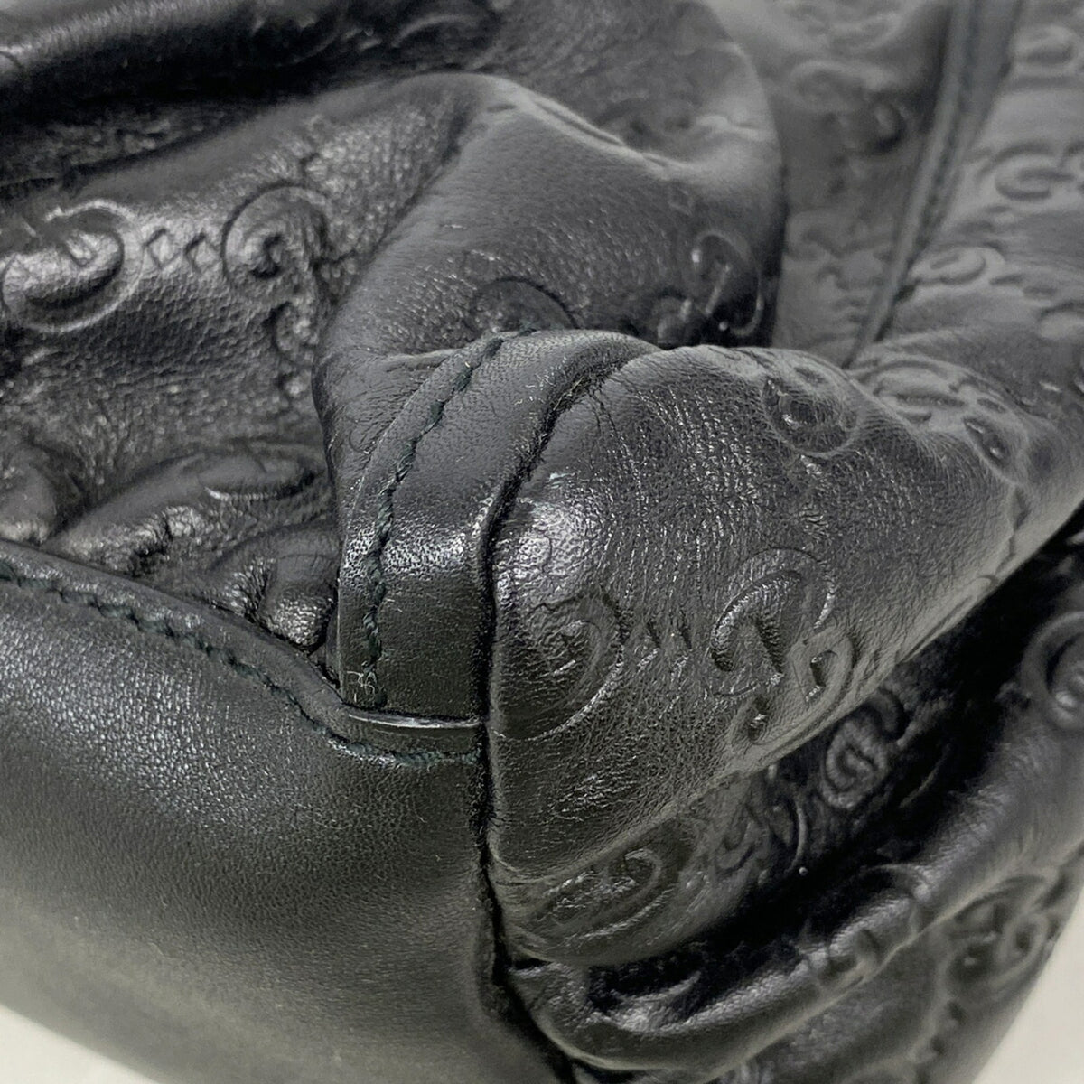 Gucci Black Leather Shoulder Bag (Pre-Owned)