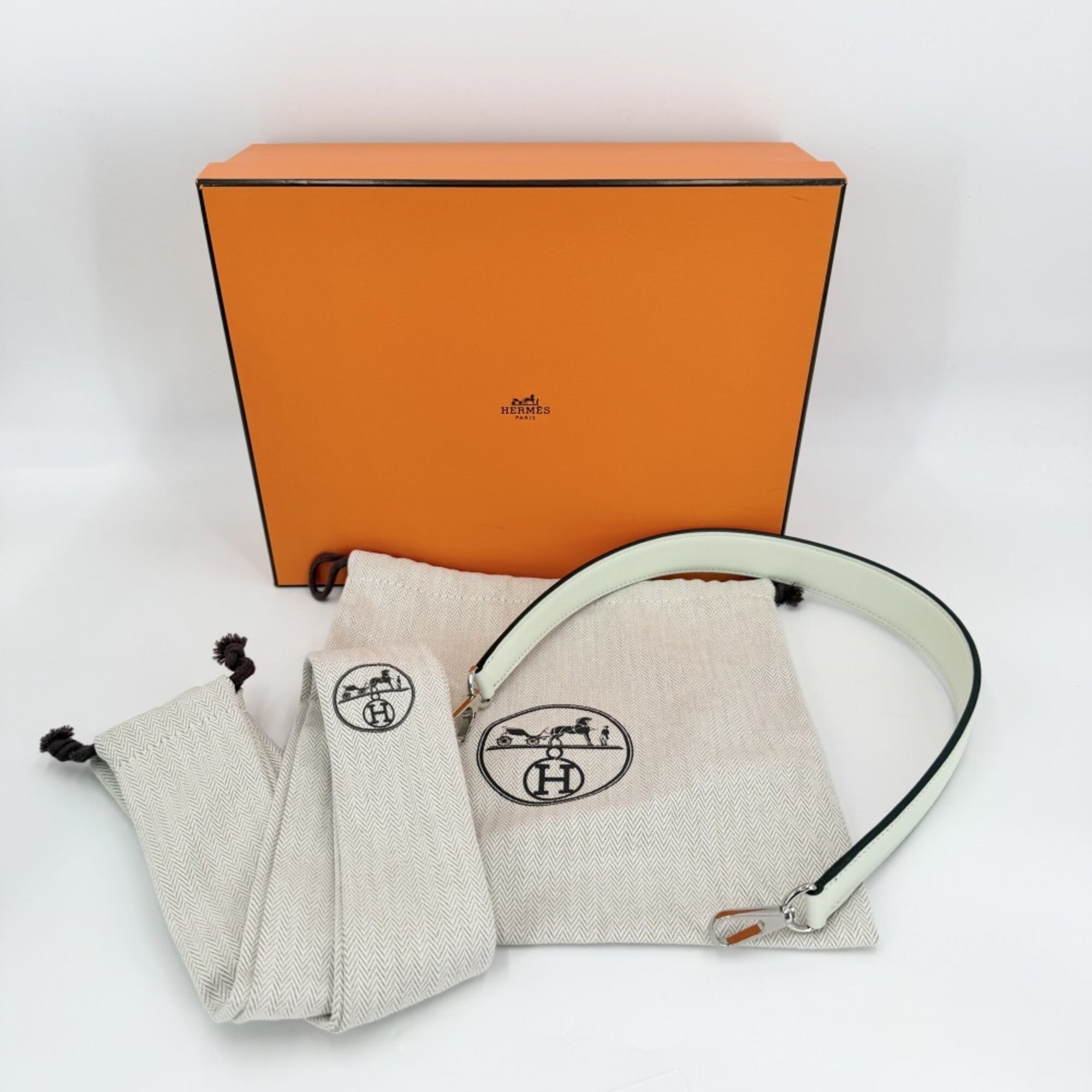 Hermes Green Mint Green Canvas Leather Shoulder Bag (Pre-Owned)