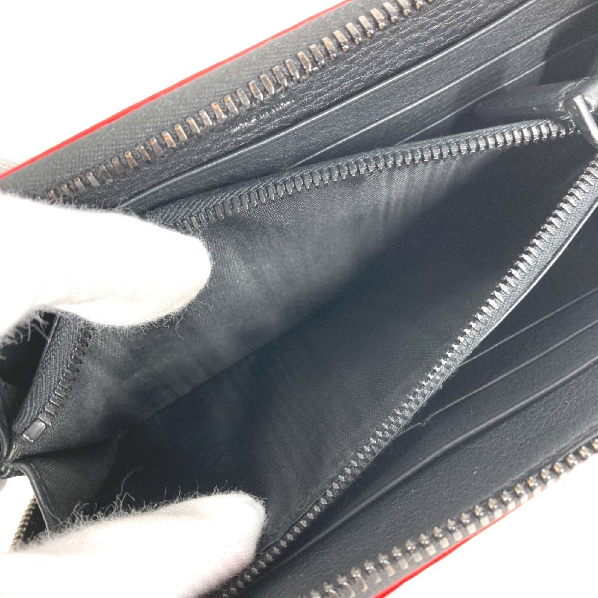 Salvatore Ferragamo Black Red Color Leather Long Wallet (Bi-Fold) (Pre-Owned)