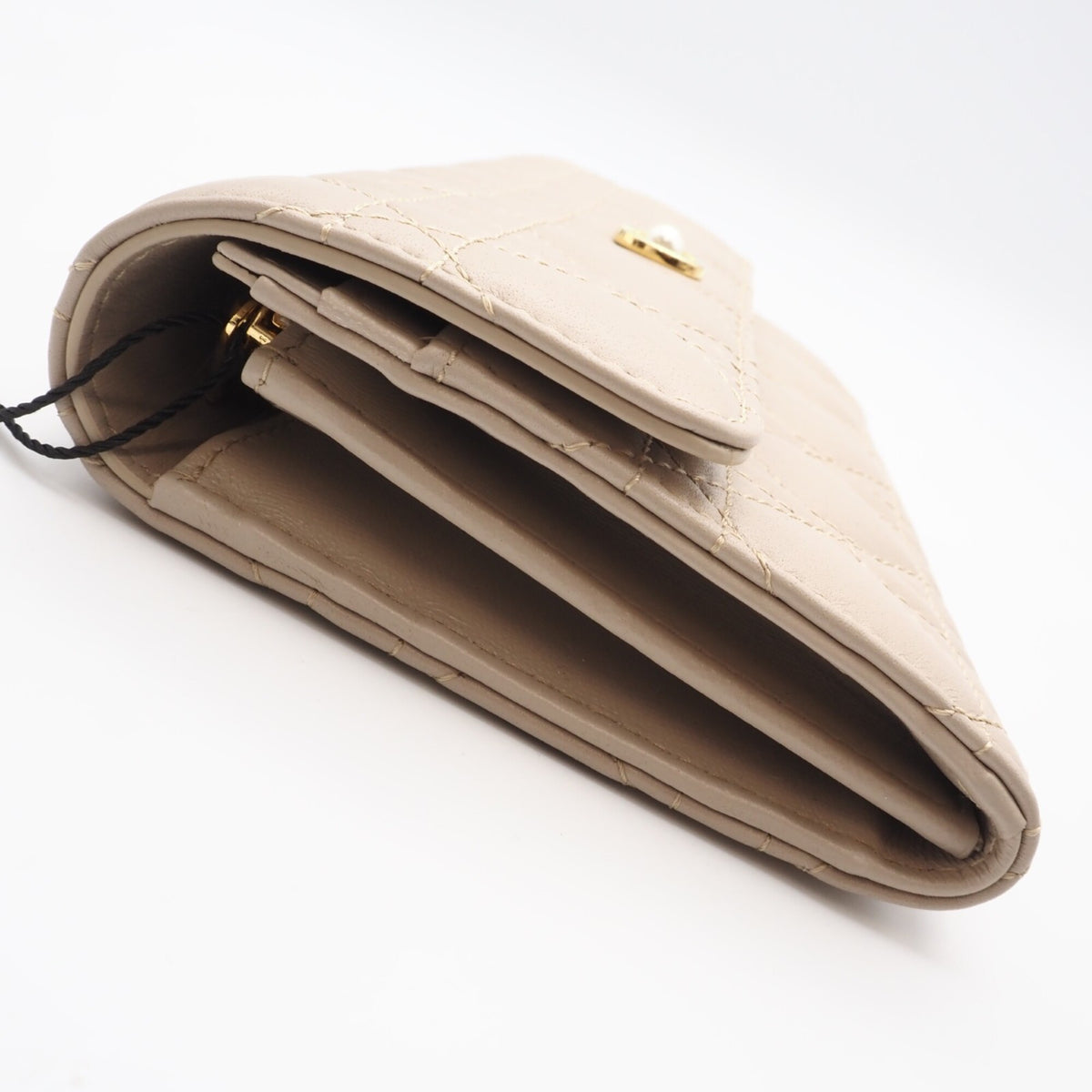 Christian Dior Beige Leather Long Wallet (Bi-Fold) (Pre-Owned)