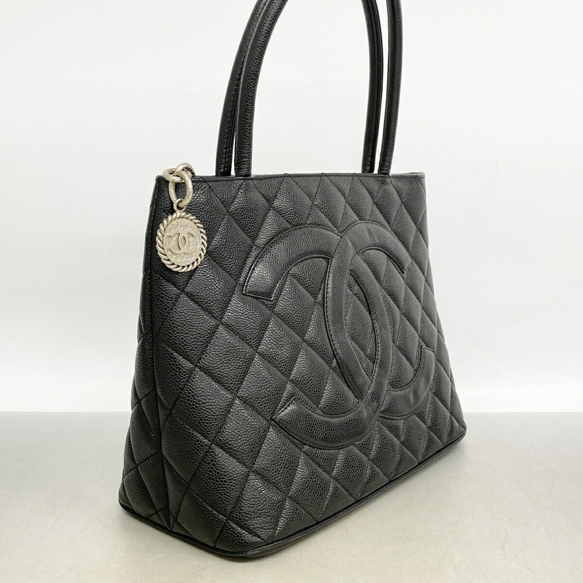 Chanel Black Grained Calfskin Tote Bag (Pre-Owned)