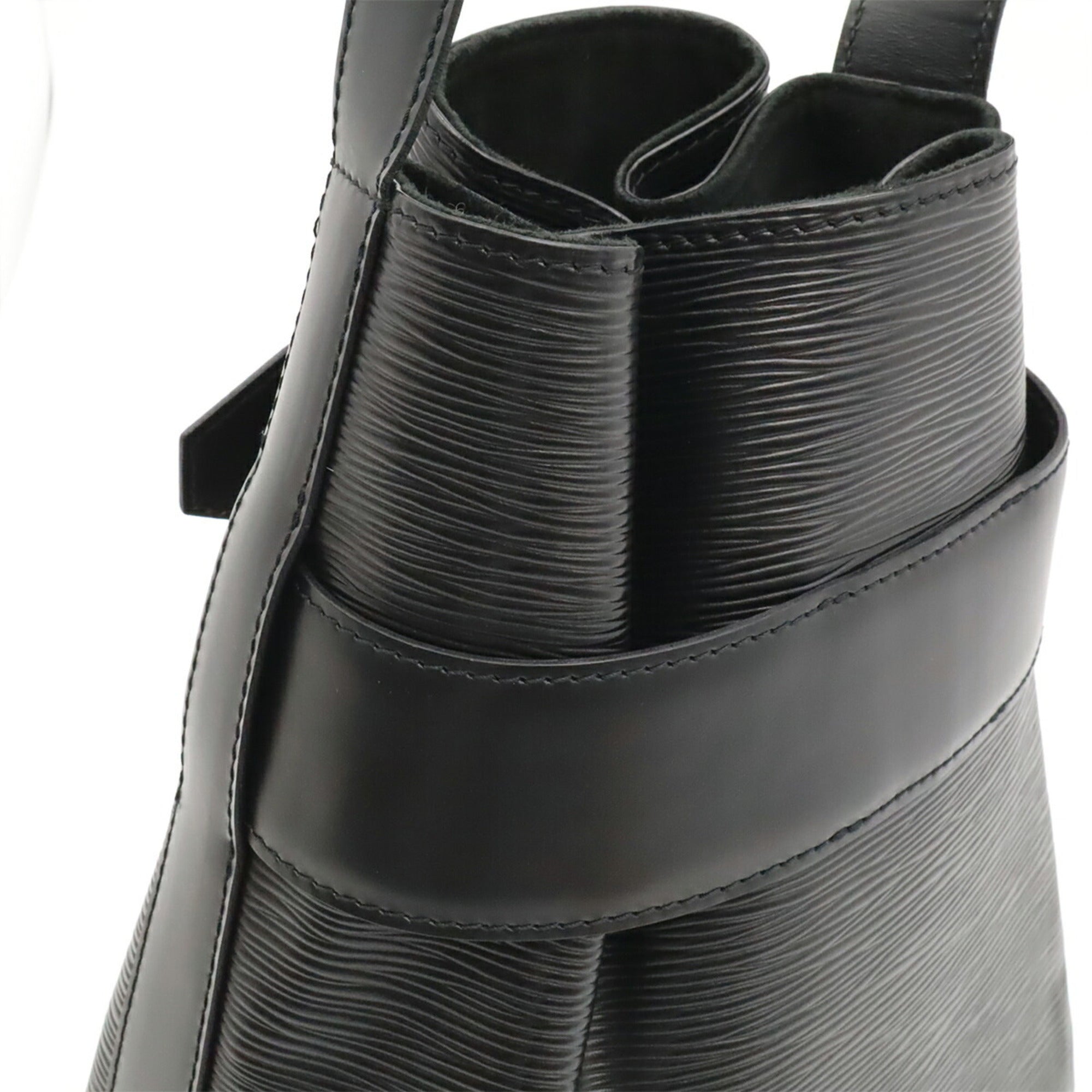 Louis Vuitton Noir Epi Leather Shoulder Bag (Pre-Owned)
