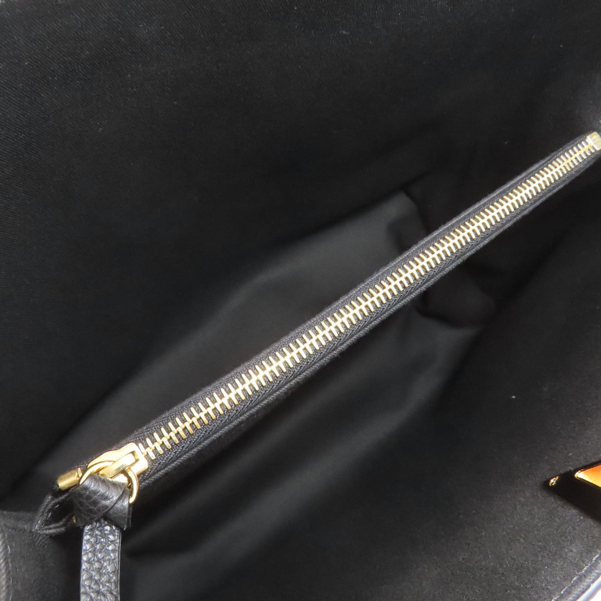 Versace Black Leather Tote Bag (Pre-Owned)