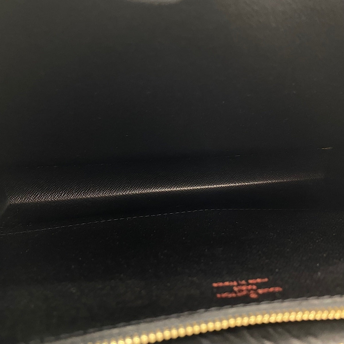 Louis Vuitton Black Handbag (Pre-Owned)