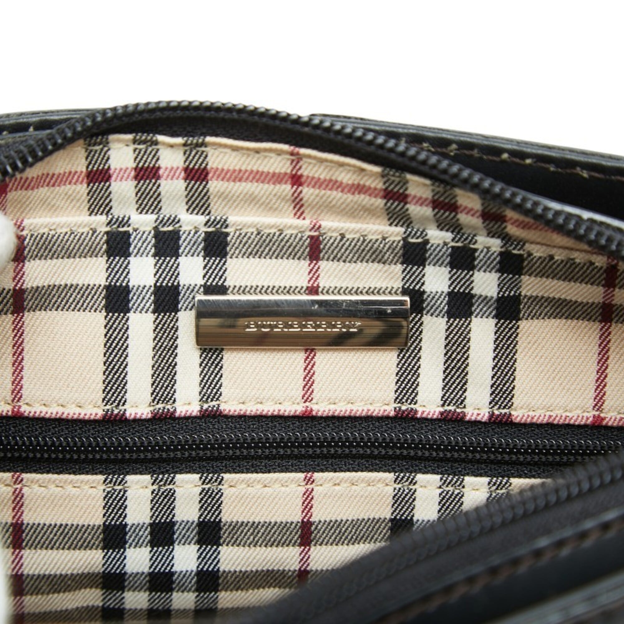 Burberry Black Leather Shoulder Bag (Pre-Owned)