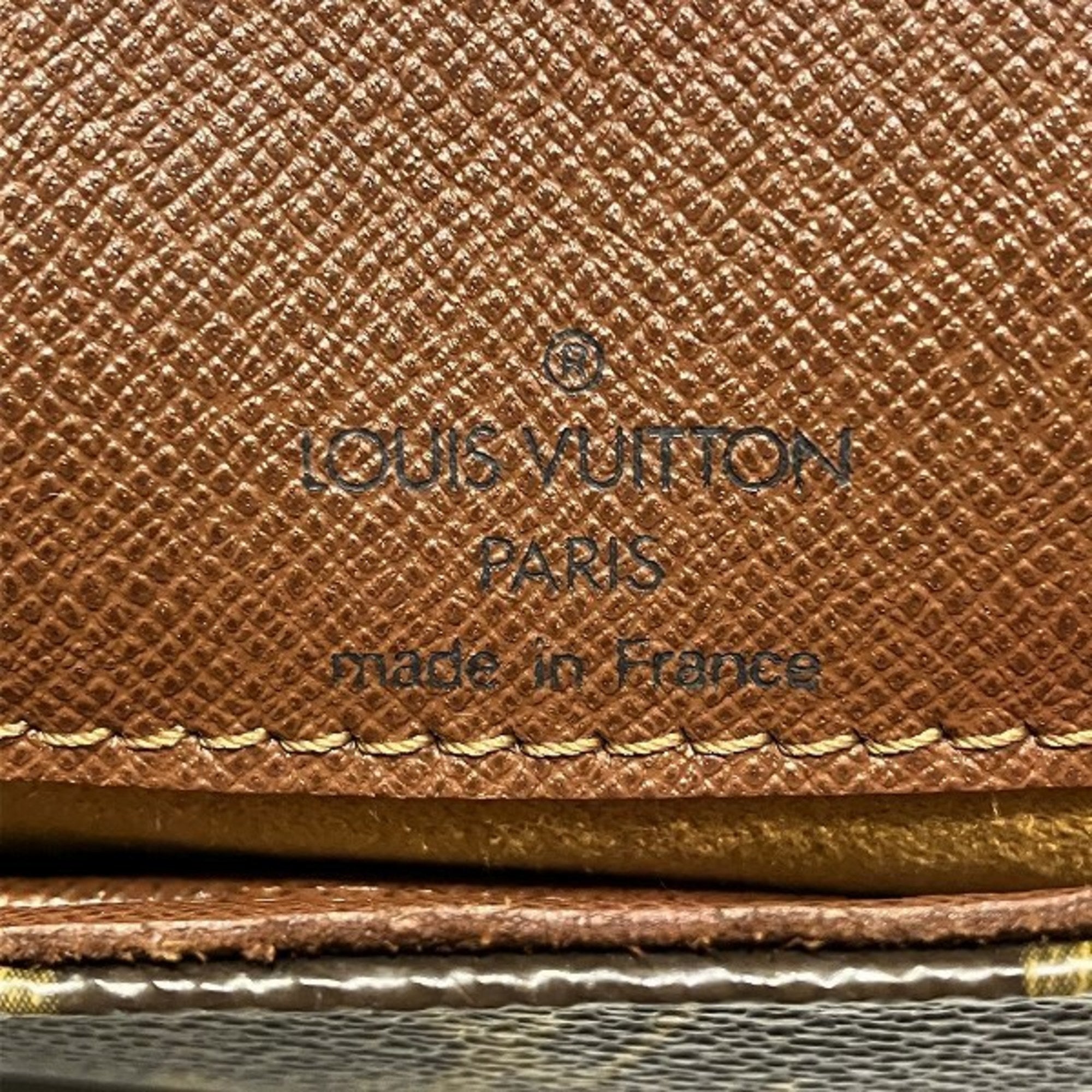Louis Vuitton Brown Shoulder Bag (Pre-Owned)