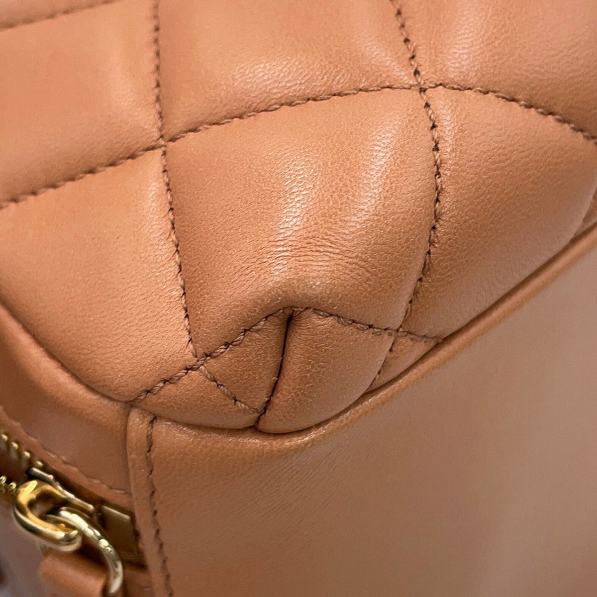 Chanel Matelasse Beige Leather Handbag (Pre-Owned)