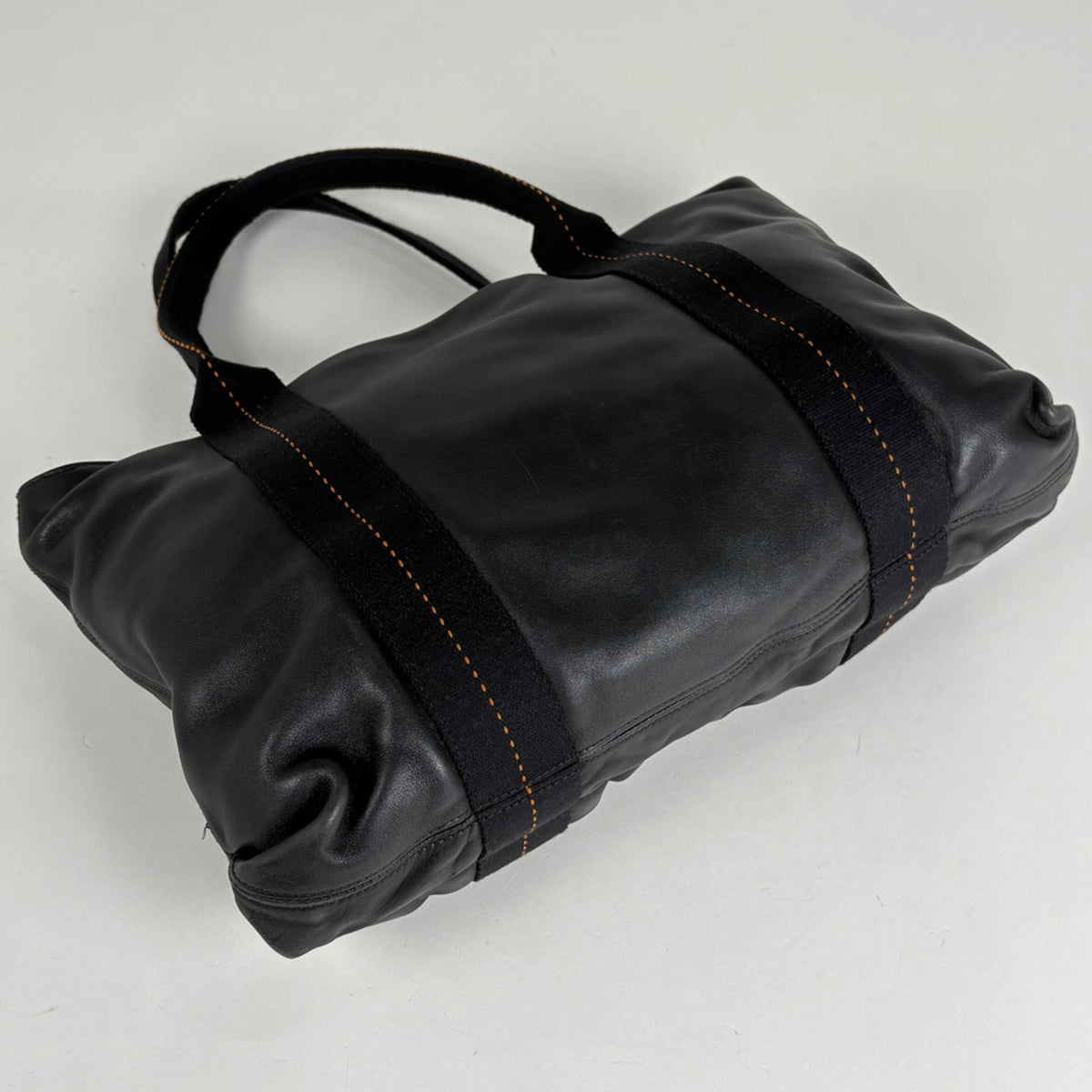 Hermes Caravan Horizontal Black Veau Derma Handbag (Pre-Owned)