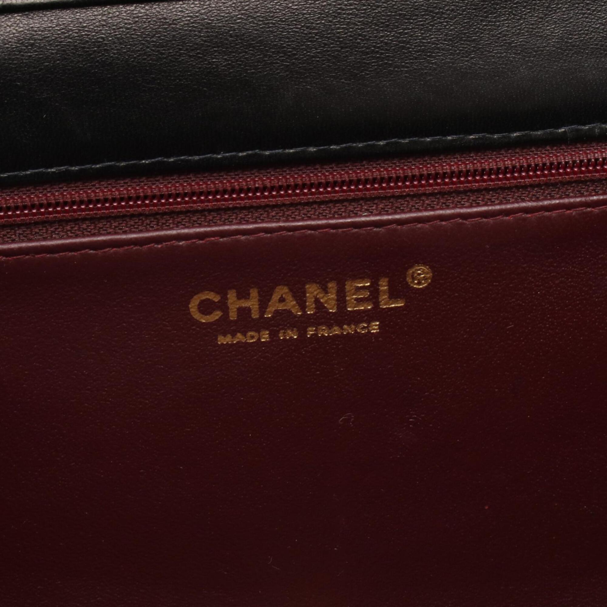 Chanel Black Leather Handbag Shoulder Bag (Pre-Owned)