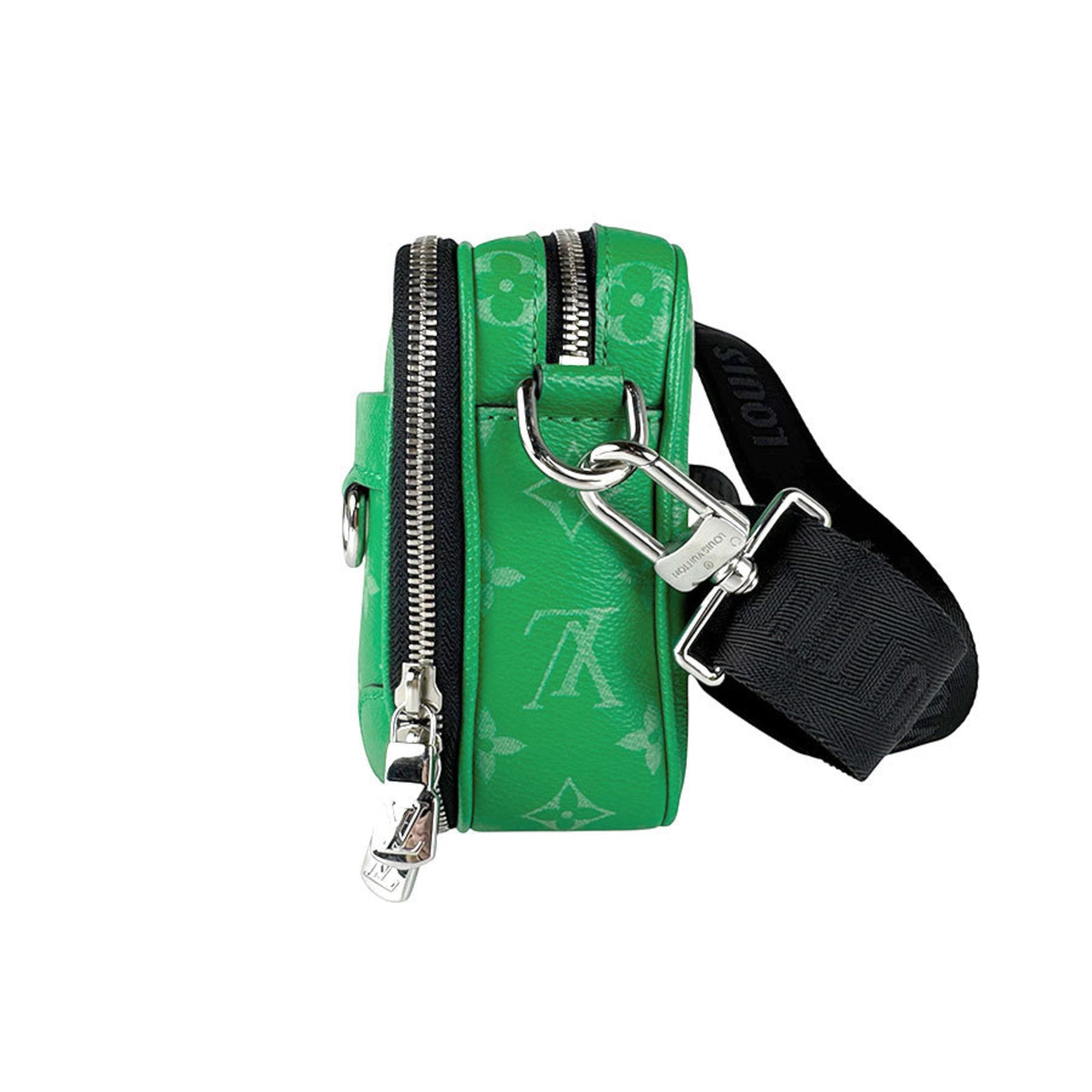 Louis Vuitton Vert Taigarama Shoulder Bag (Pre-Owned)