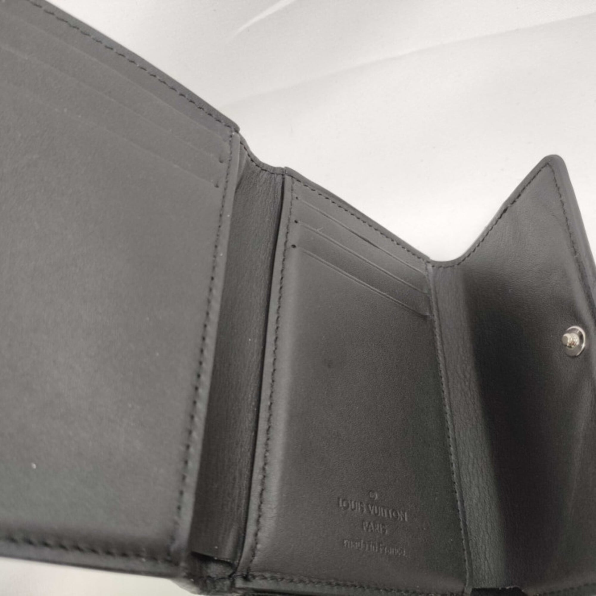 Louis Vuitton Black Leather Wallet (Tri-Fold) (Pre-Owned)