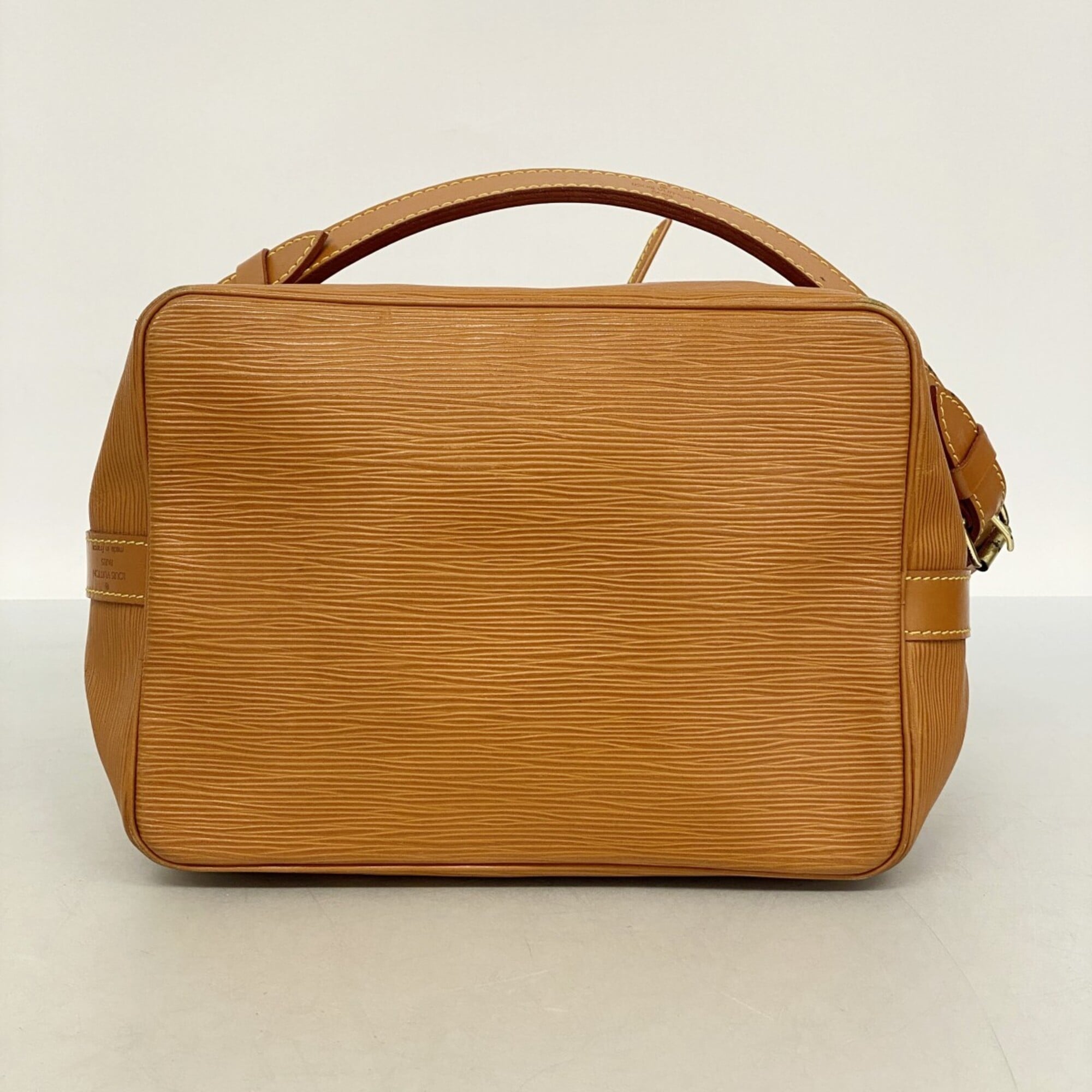 Louis Vuitton Gold Cipango Shoulder Bag (Pre-Owned)