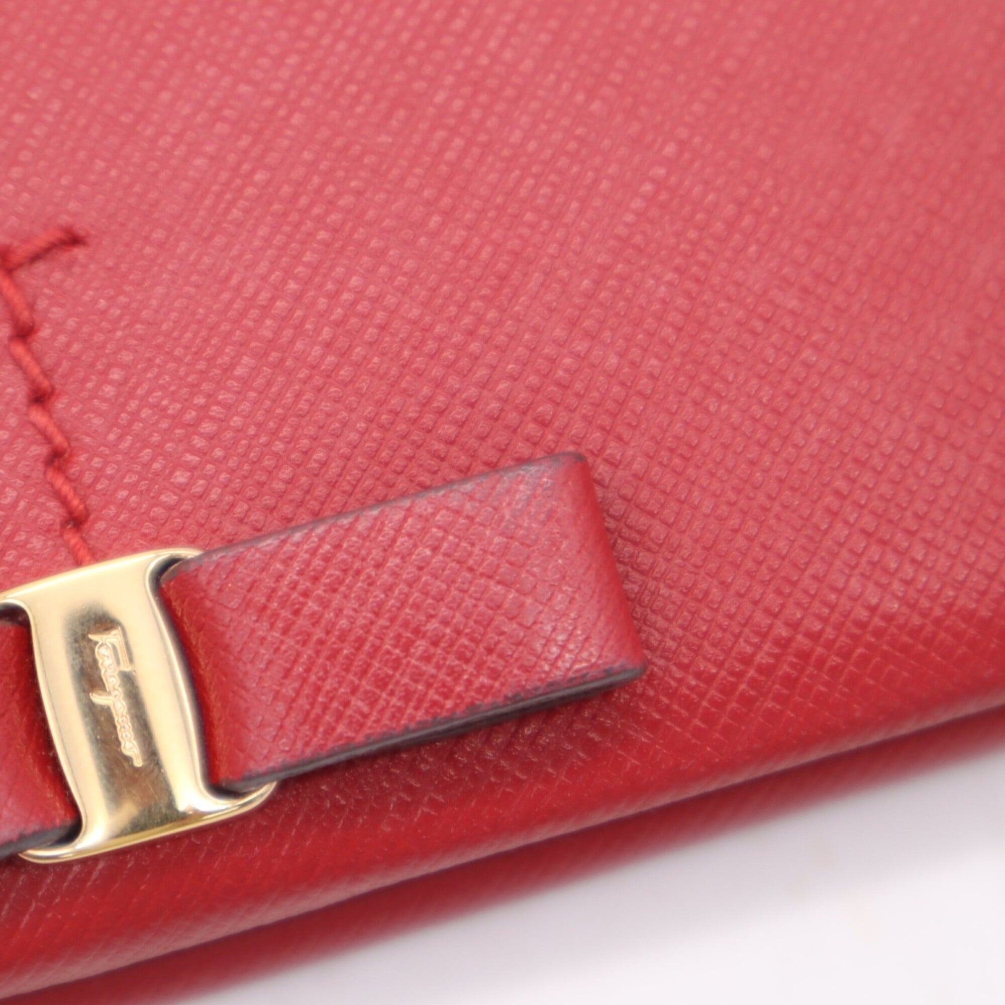 Salvatore Ferragamo Red Color Leather Long Wallet (Bi-Fold) (Pre-Owned)