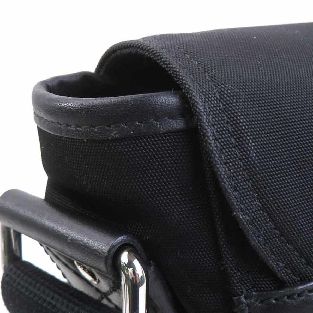 Gucci Black Nylon Leather Shoulder Bag (Pre-Owned)
