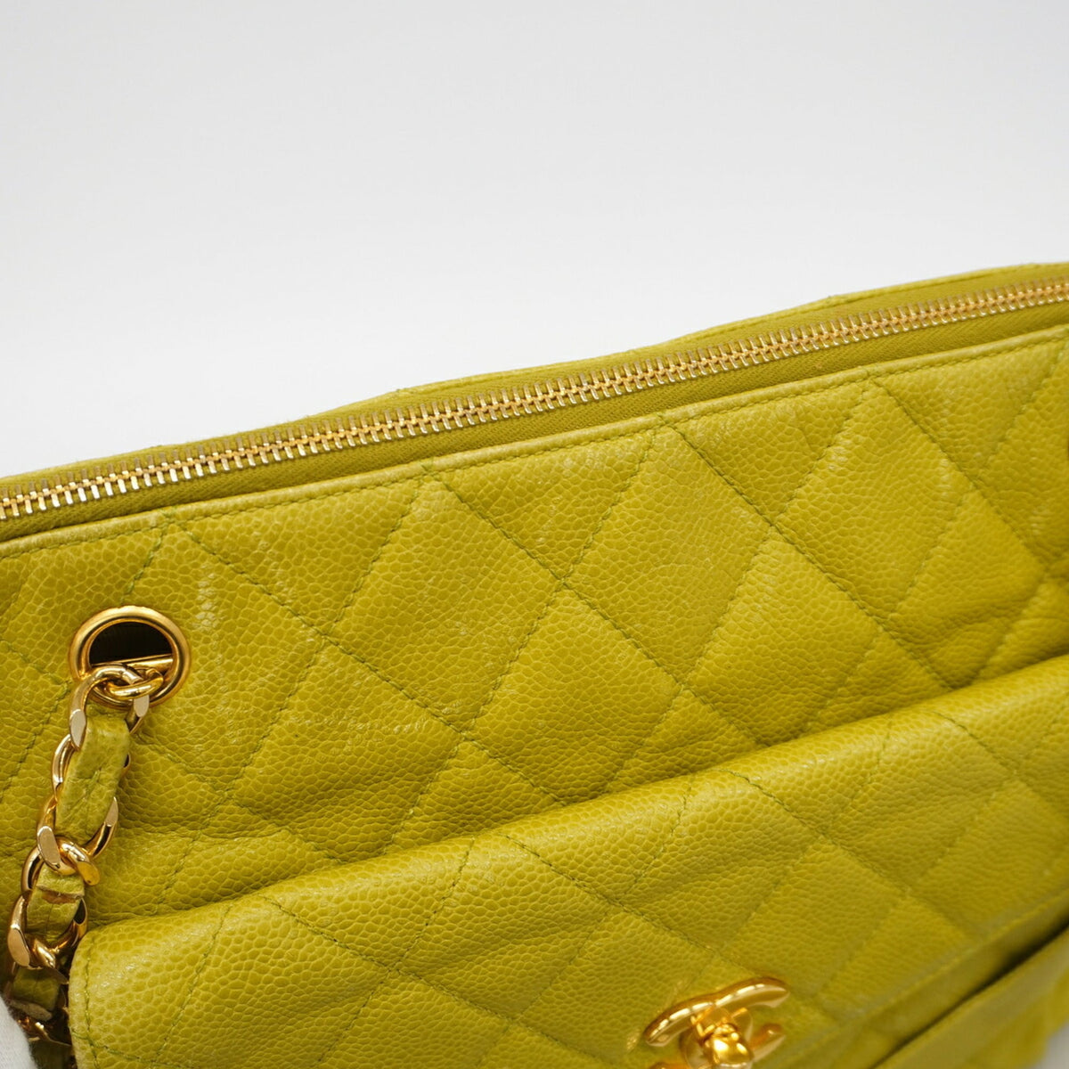 Chanel Light Green Grained Calfskin Tote Bag (Pre-Owned)
