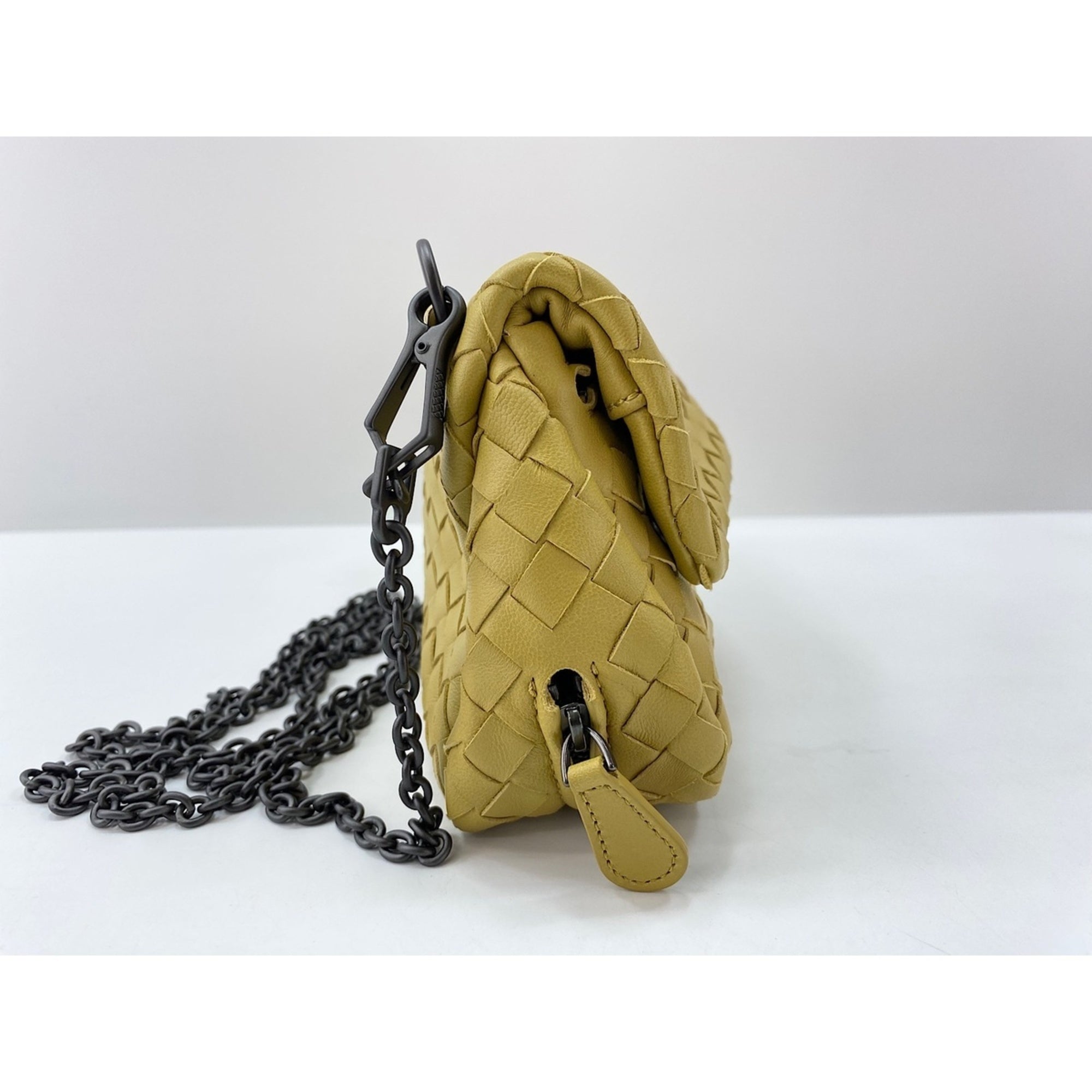 Bottega Veneta Intrecciato Yellow Shoulder Bag (Pre-Owned)