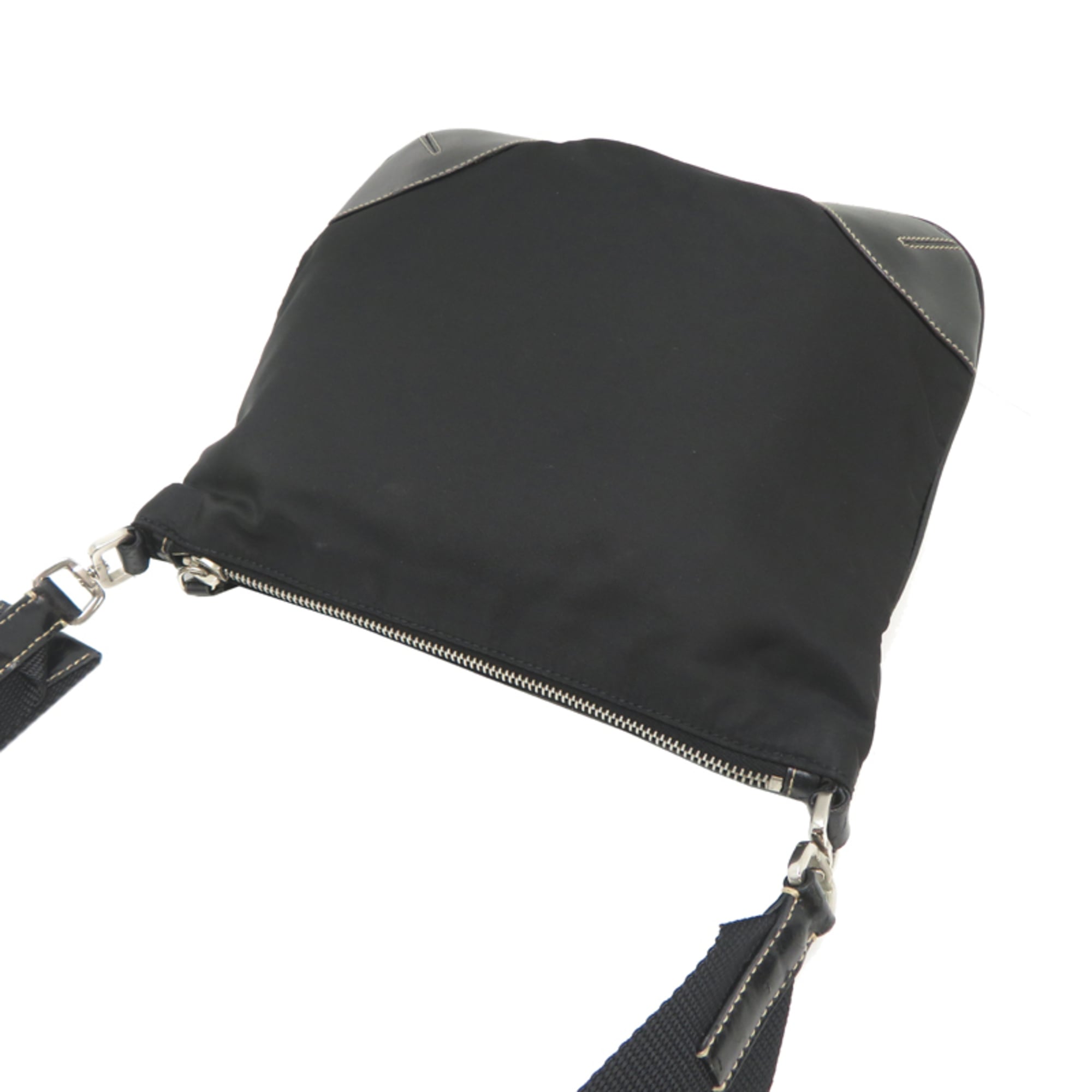 Prada Black Nylon Leather Shoulder Bag (Pre-Owned)