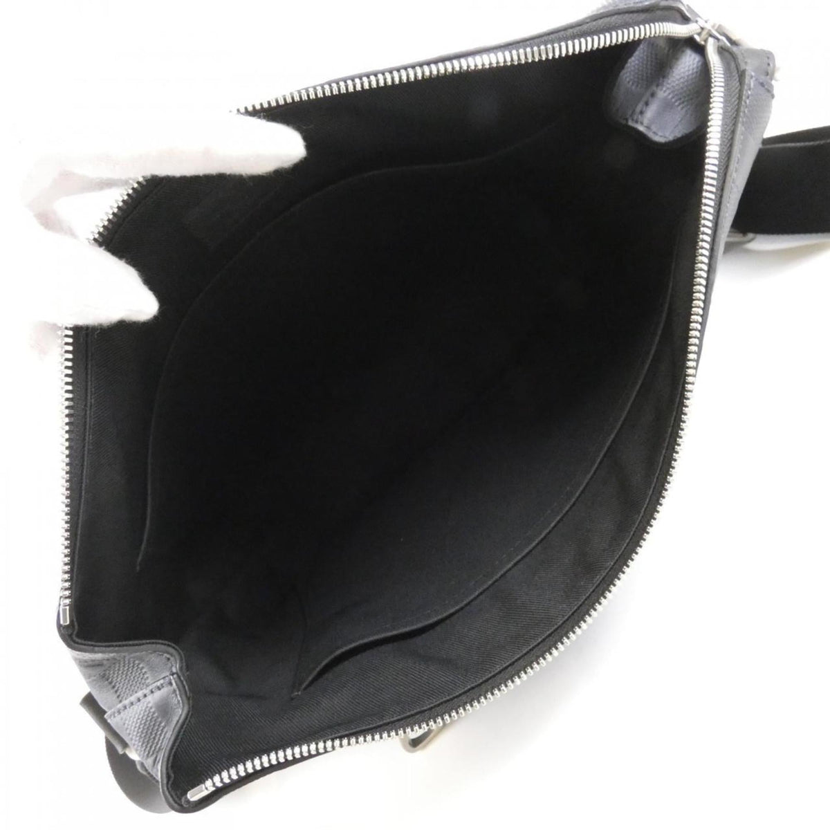 Louis Vuitton Onyx Leather Shoulder Bag (Pre-Owned)