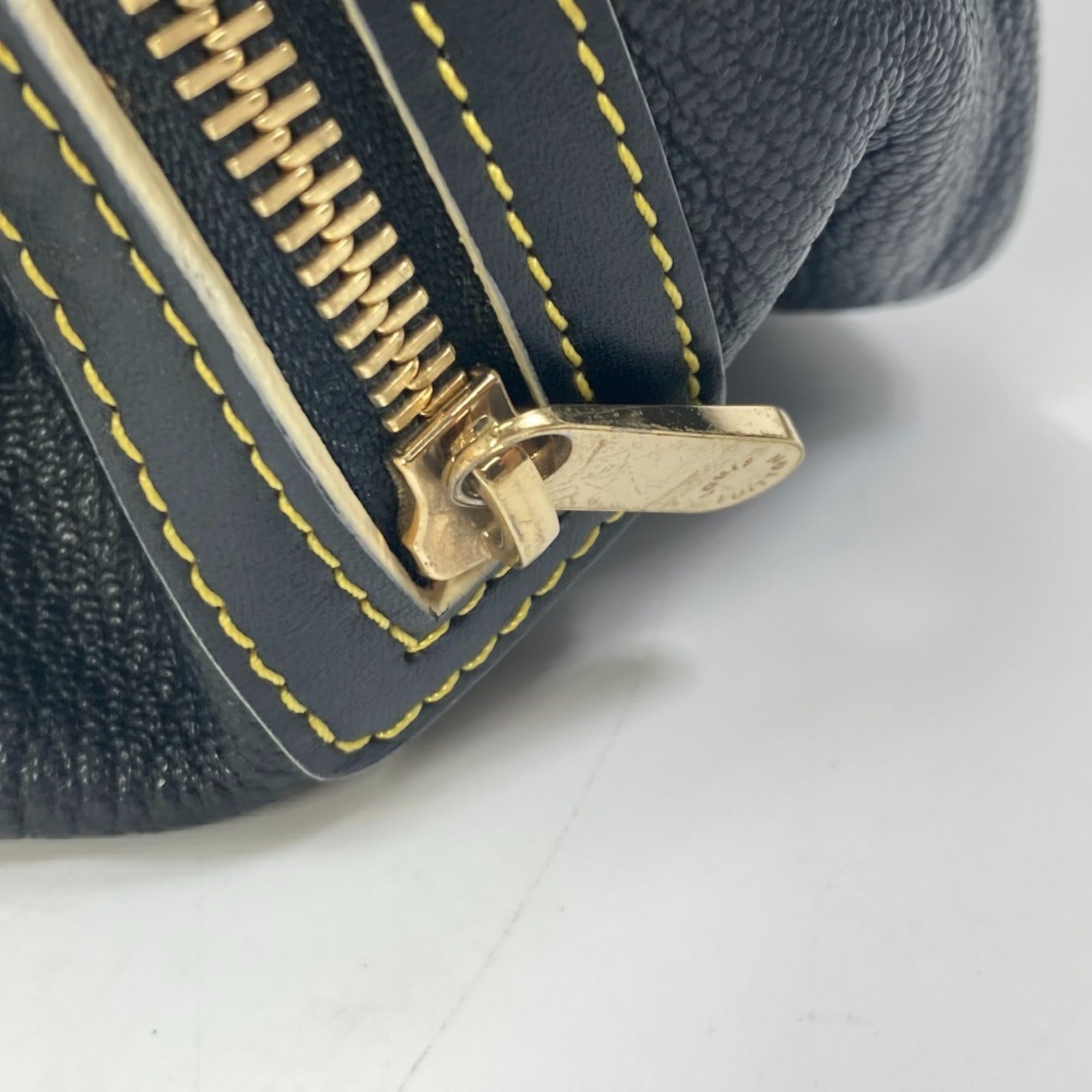 Louis Vuitton Black Noir Suhali Leather Handbag (Pre-Owned)