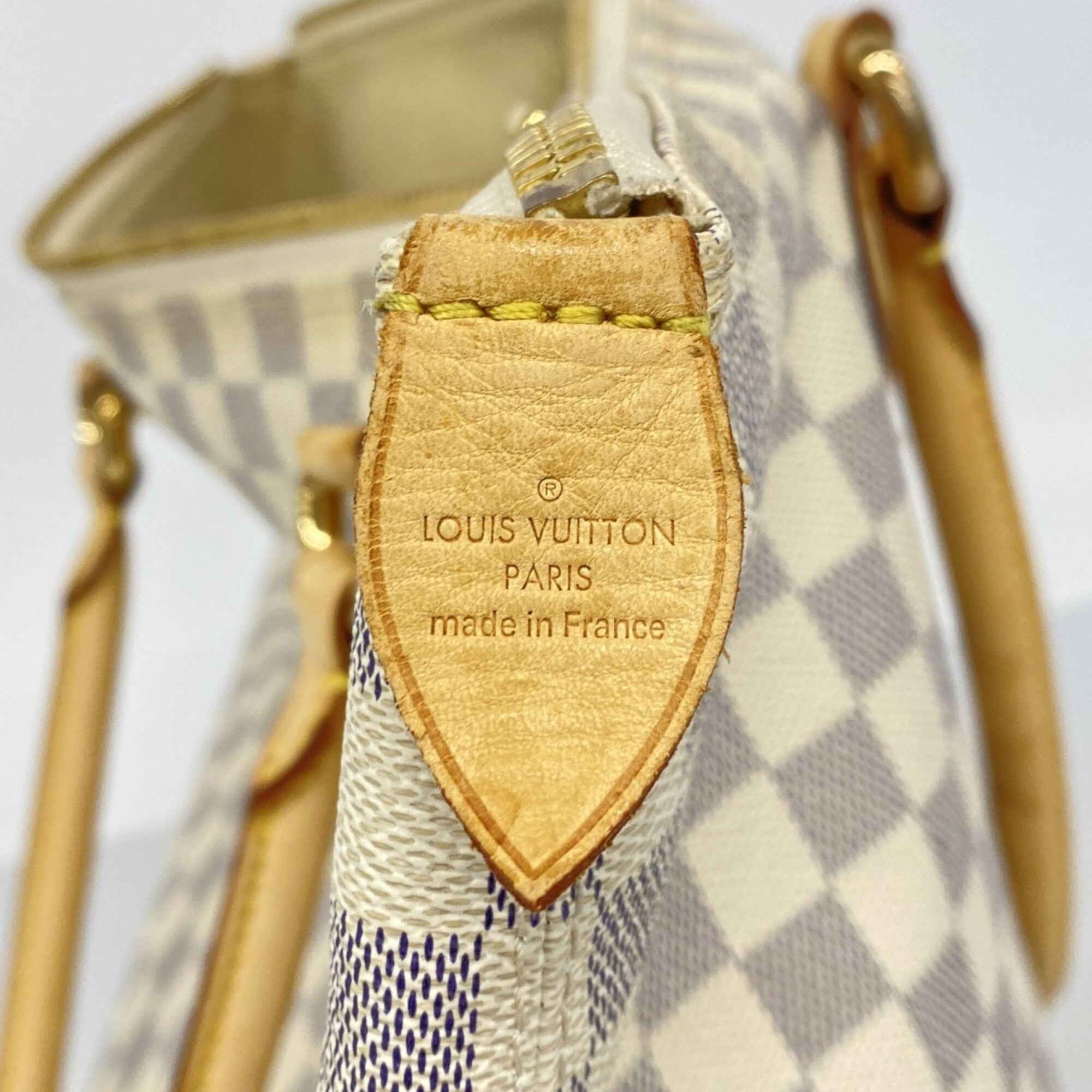 Louis Vuitton White Tote Bag (Pre-Owned)