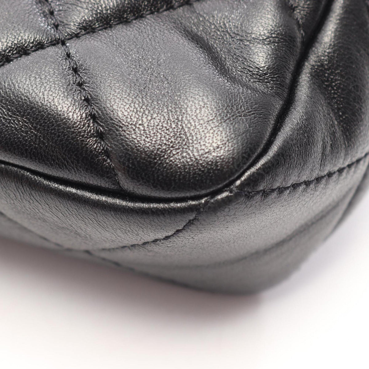 Chanel Black Leather Handbag Shoulder Bag (Pre-Owned)