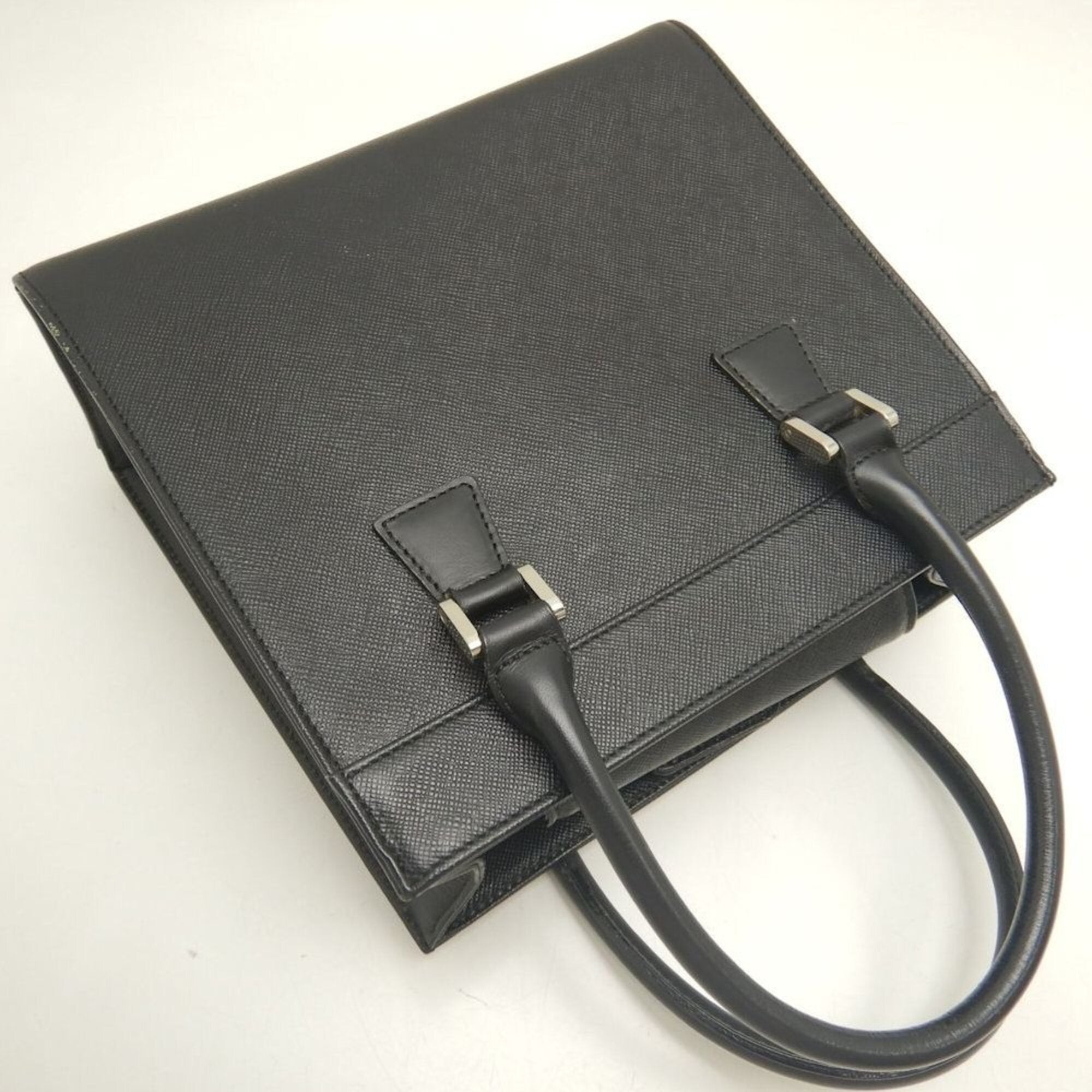 Burberry Black Leather Handbag (Pre-Owned)