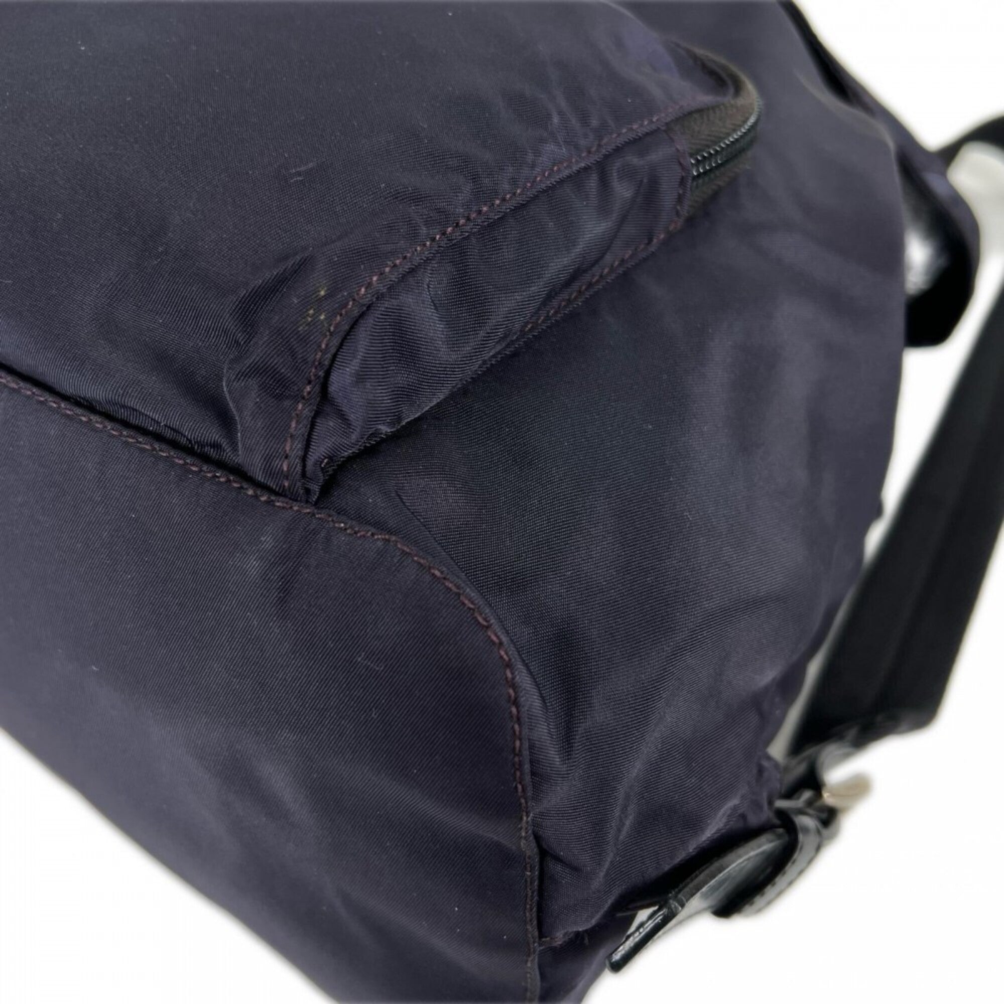 Prada Navy White (Pre-Owned)