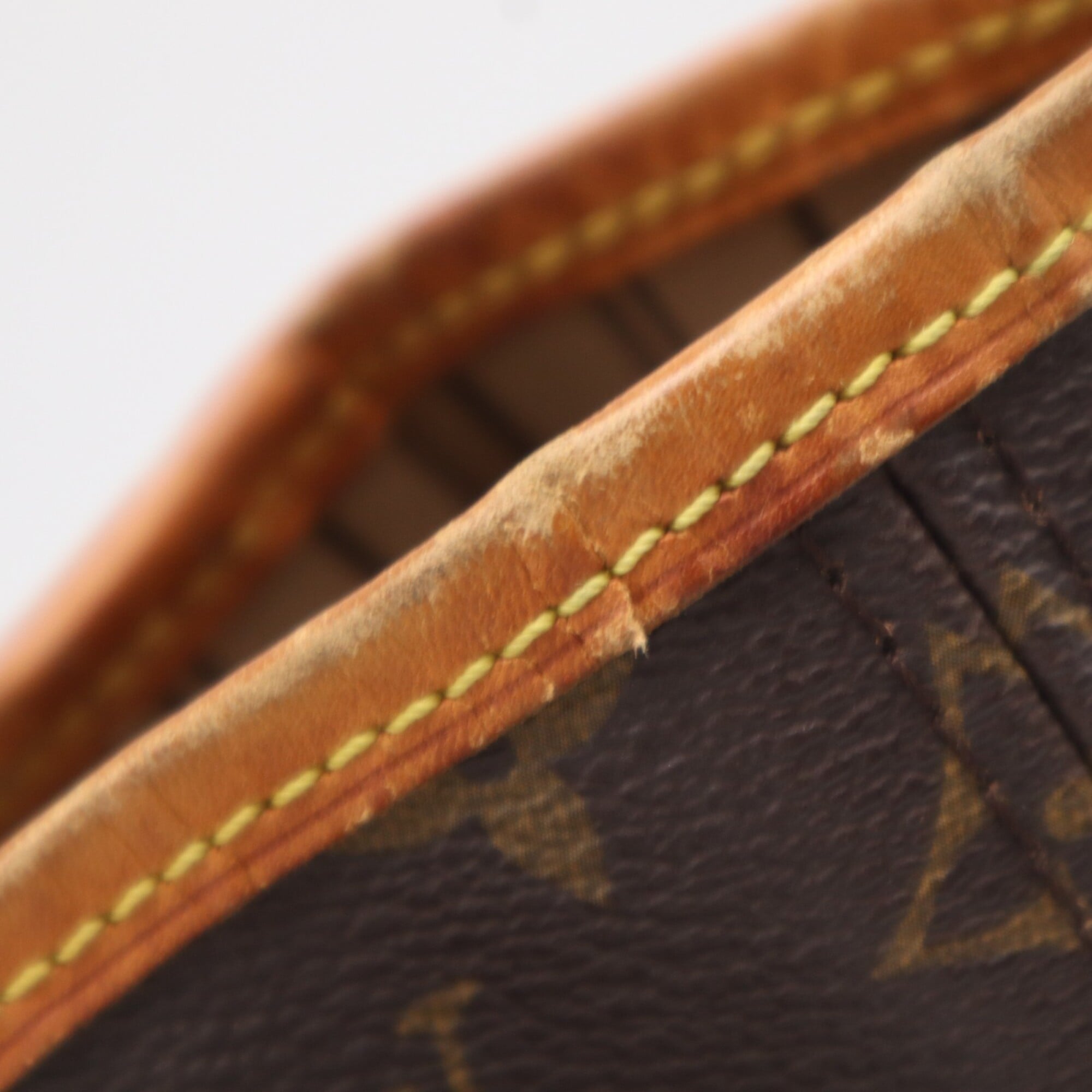 Louis Vuitton Beige Brown Monogram Coated Canvas Leather Handbag Pouch (Pre-Owned)