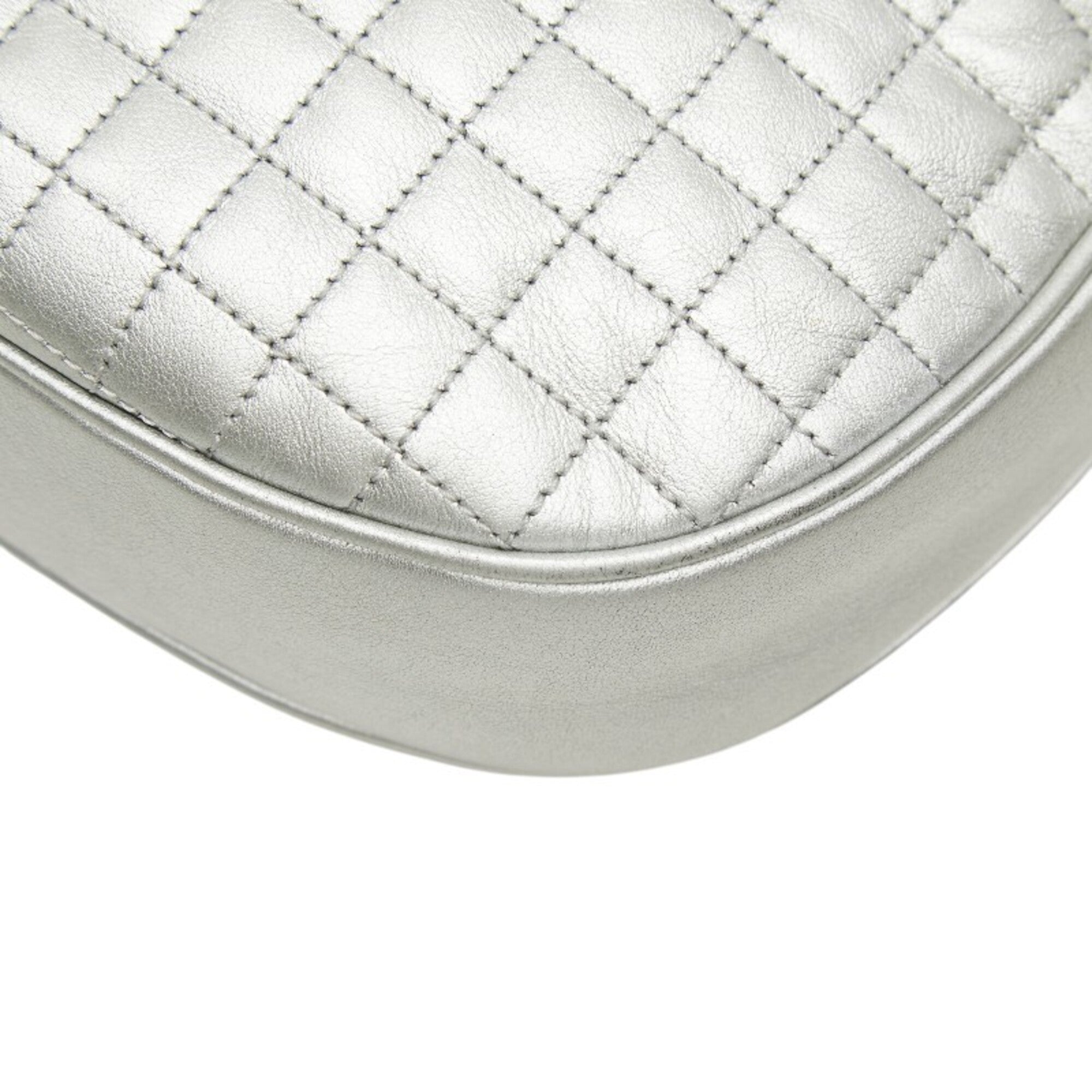 Celine Silver Leather Shoulder Bag (Pre-Owned)