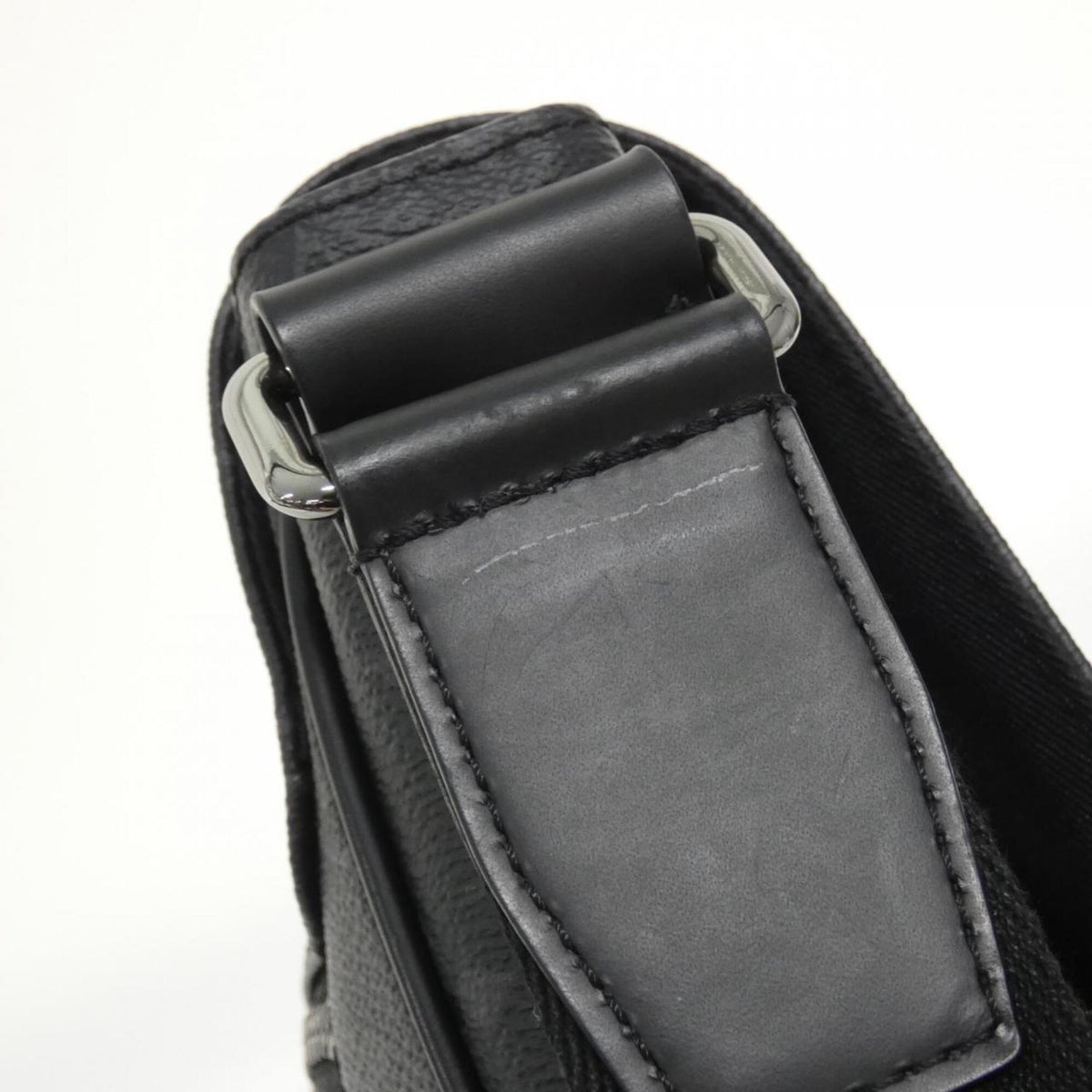 Louis Vuitton Black Monogram Eclipse Monogram Eclipse Shoulder Bag (Pre-Owned)