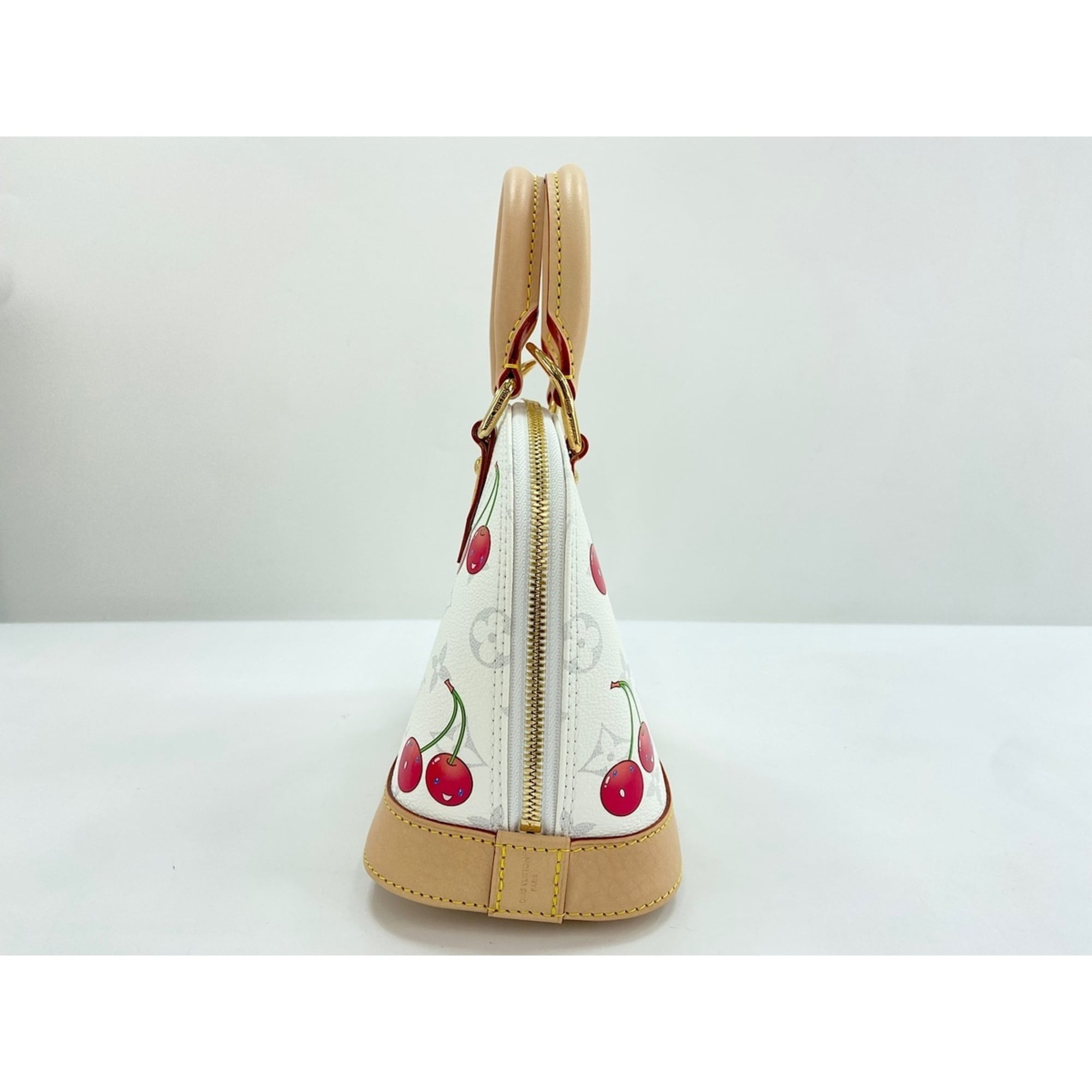 Louis Vuitton White Handbag (Pre-Owned)