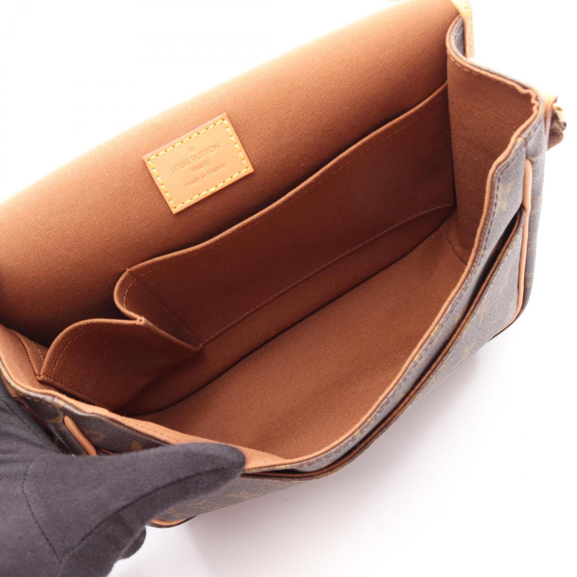 Louis Vuitton Brown Leather Handbag Shoulder Bag (Pre-Owned)